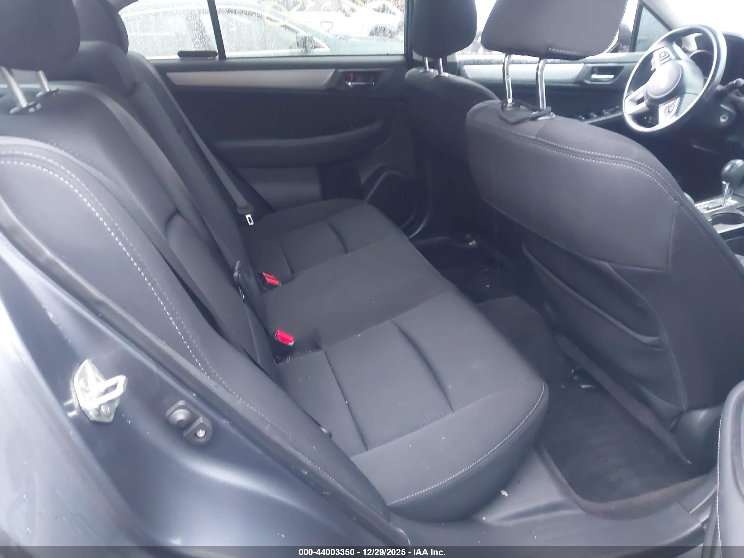 SUBARU LEGACY image 8