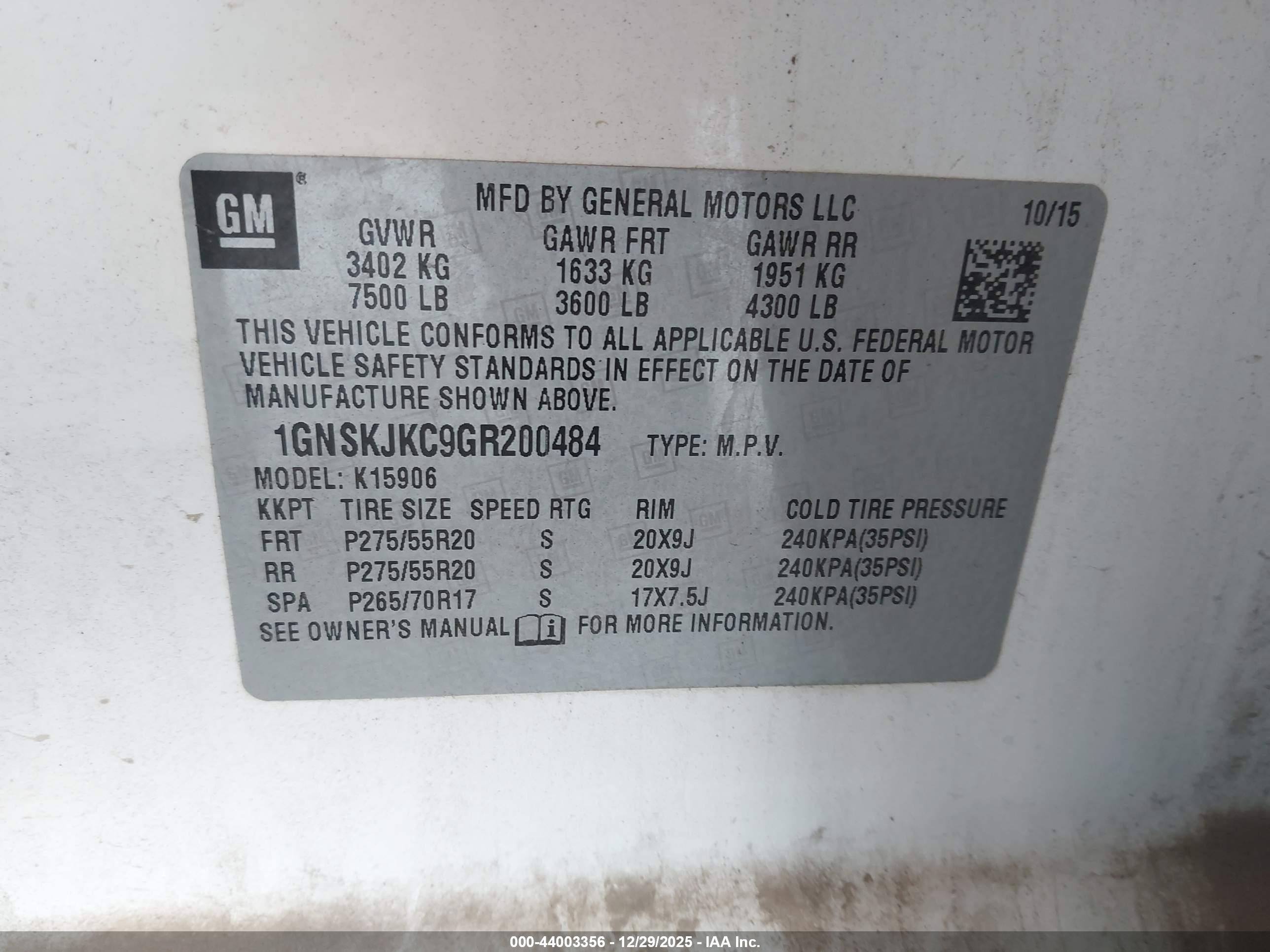 CHEVROLET SUBURBAN image 9
