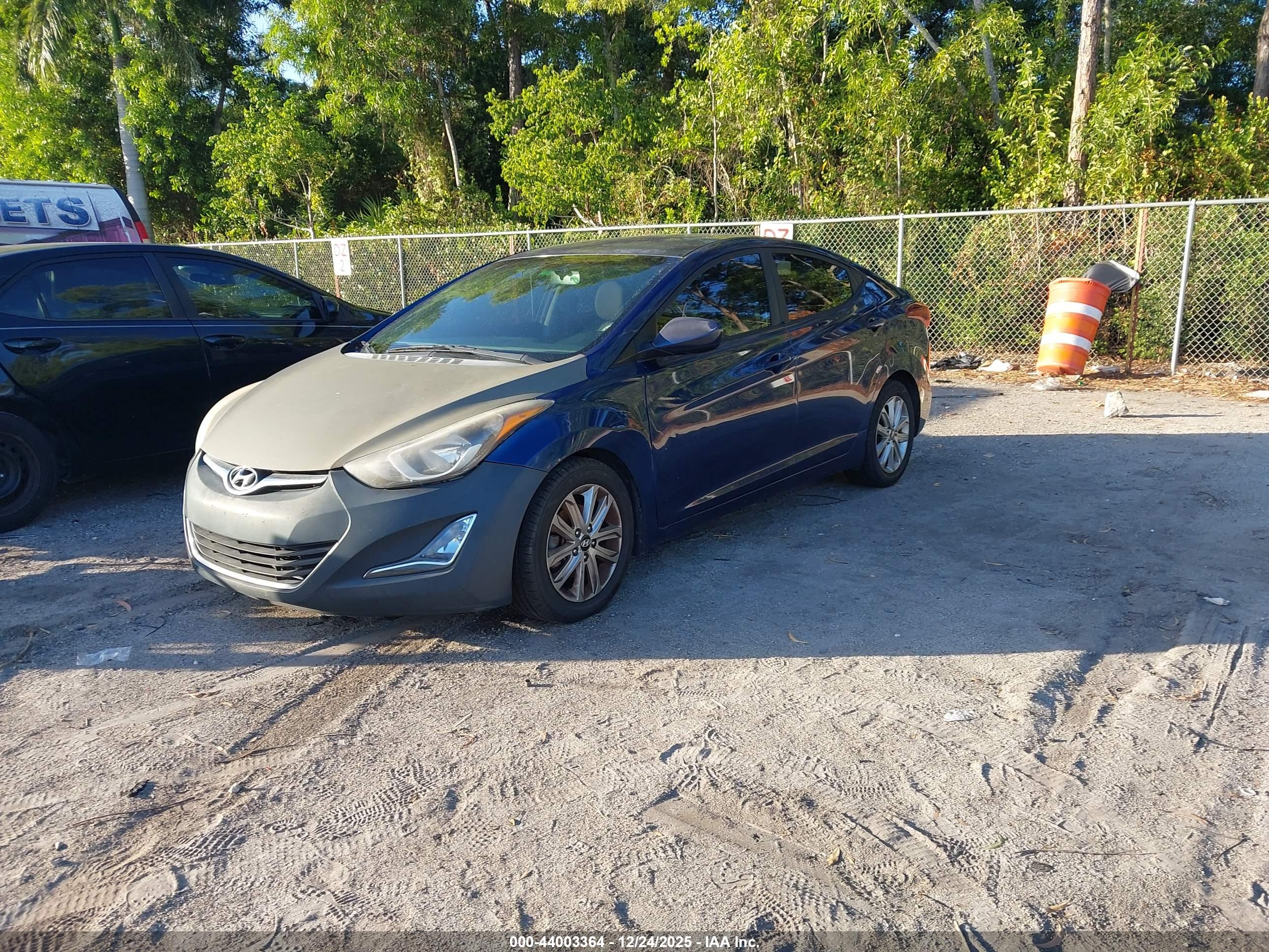 HYUNDAI ELANTRA image 2
