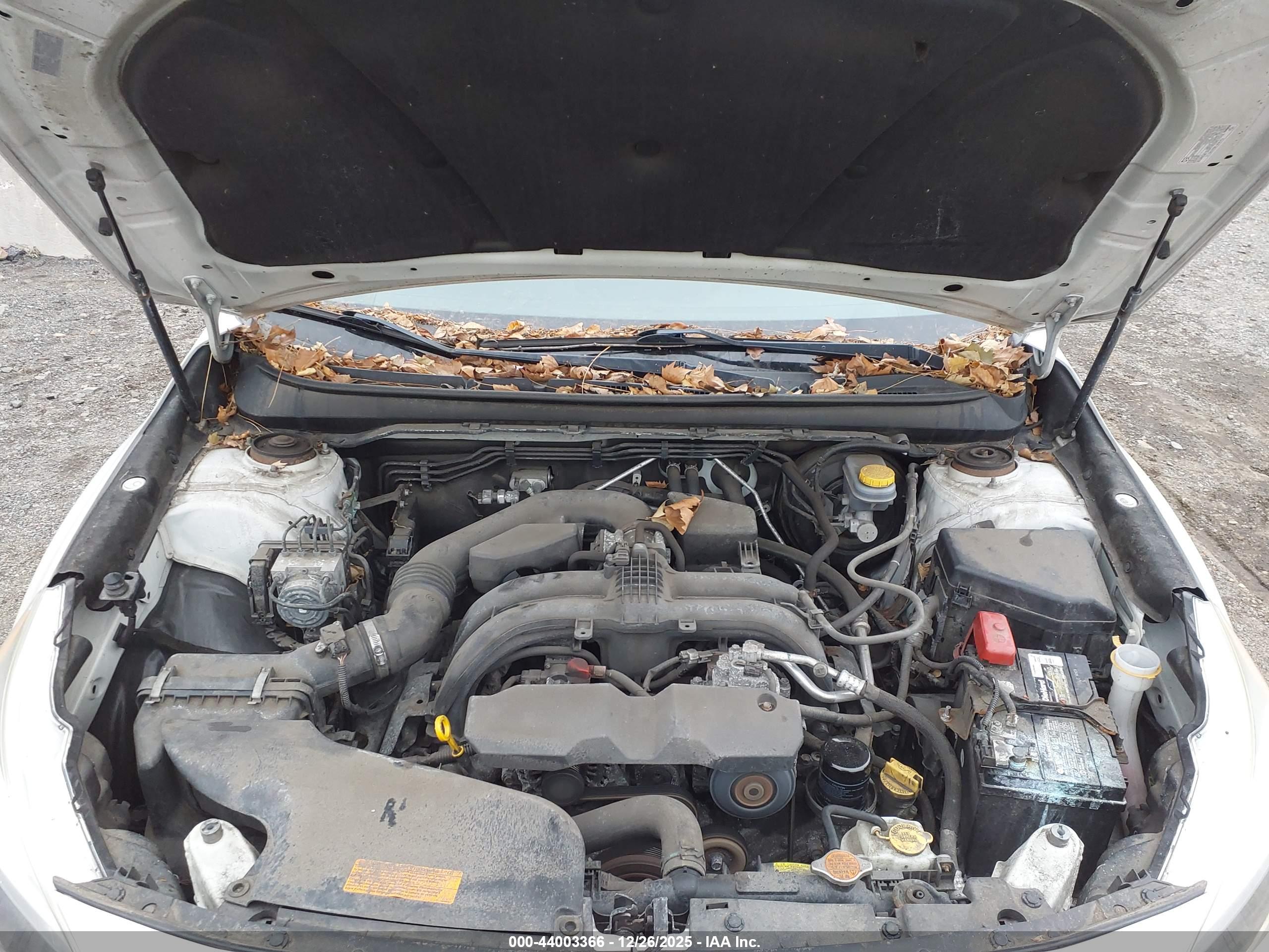 SUBARU OUTBACK image 10