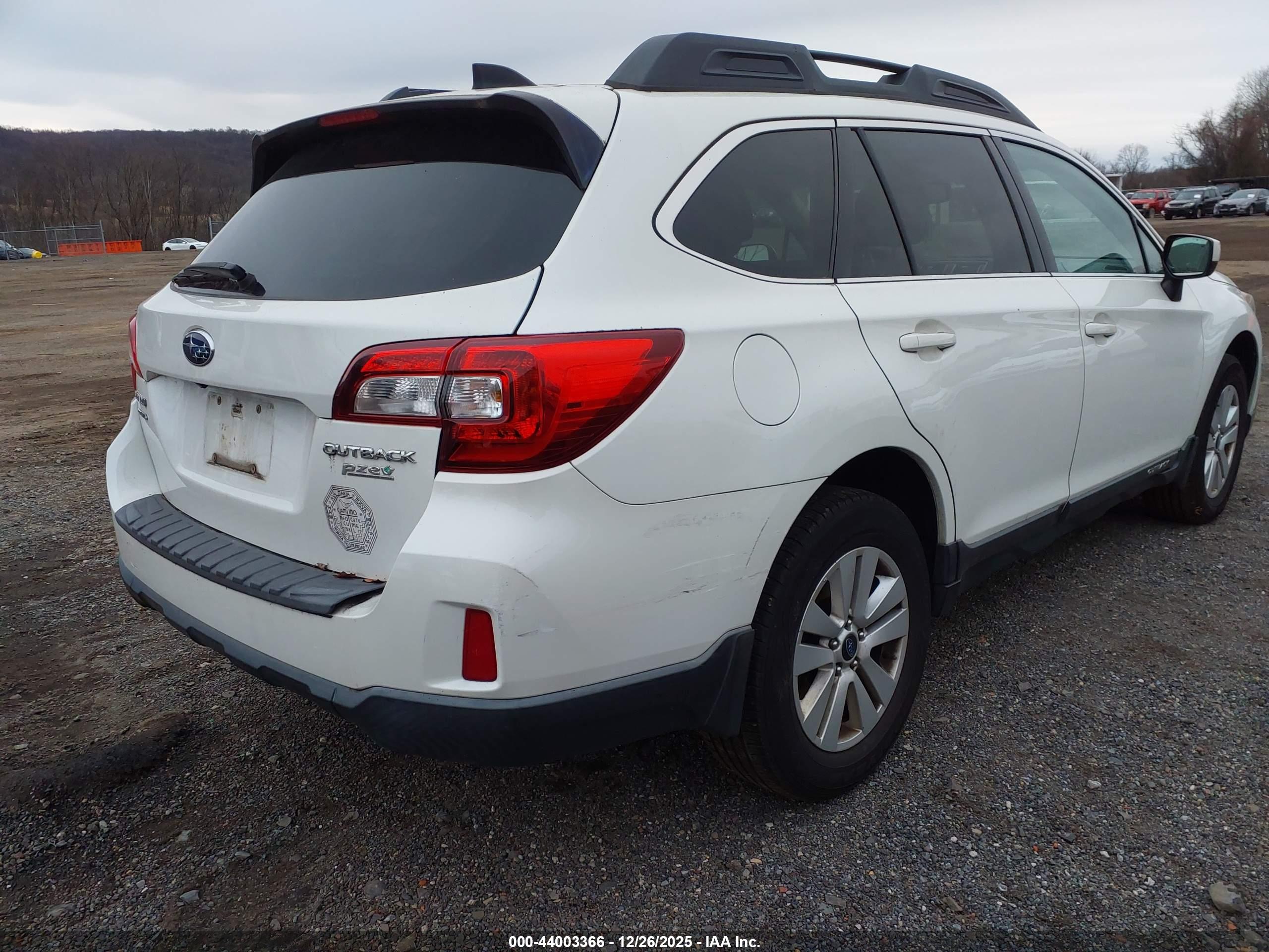 SUBARU OUTBACK image 6