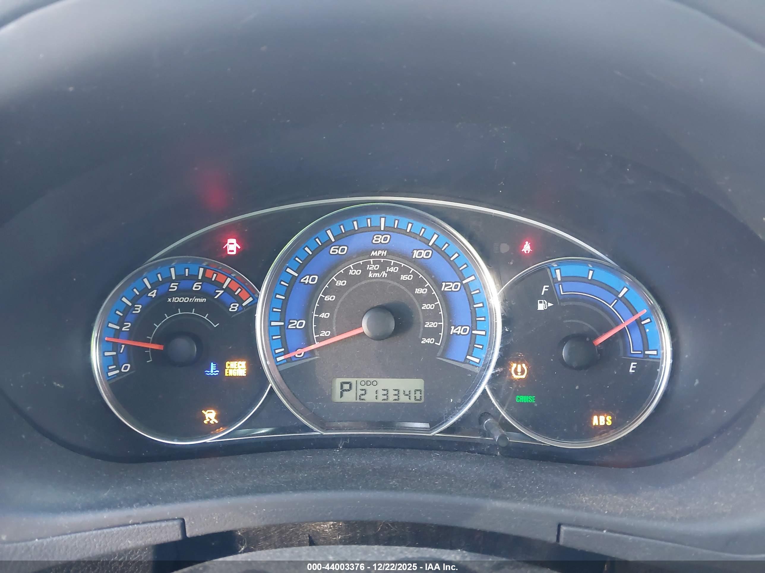 SUBARU FORESTER image 7