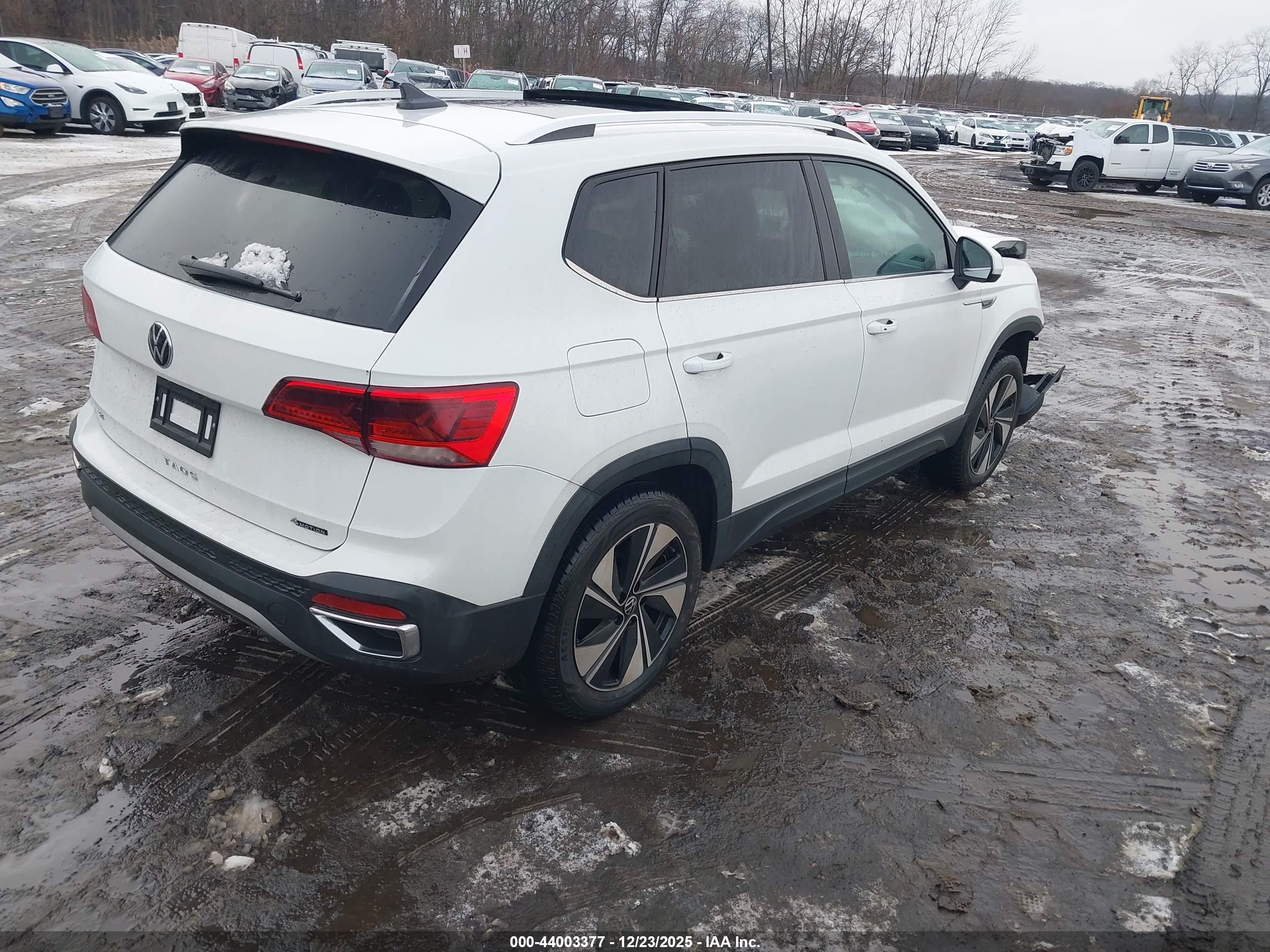VOLKSWAGEN TAOS image 4