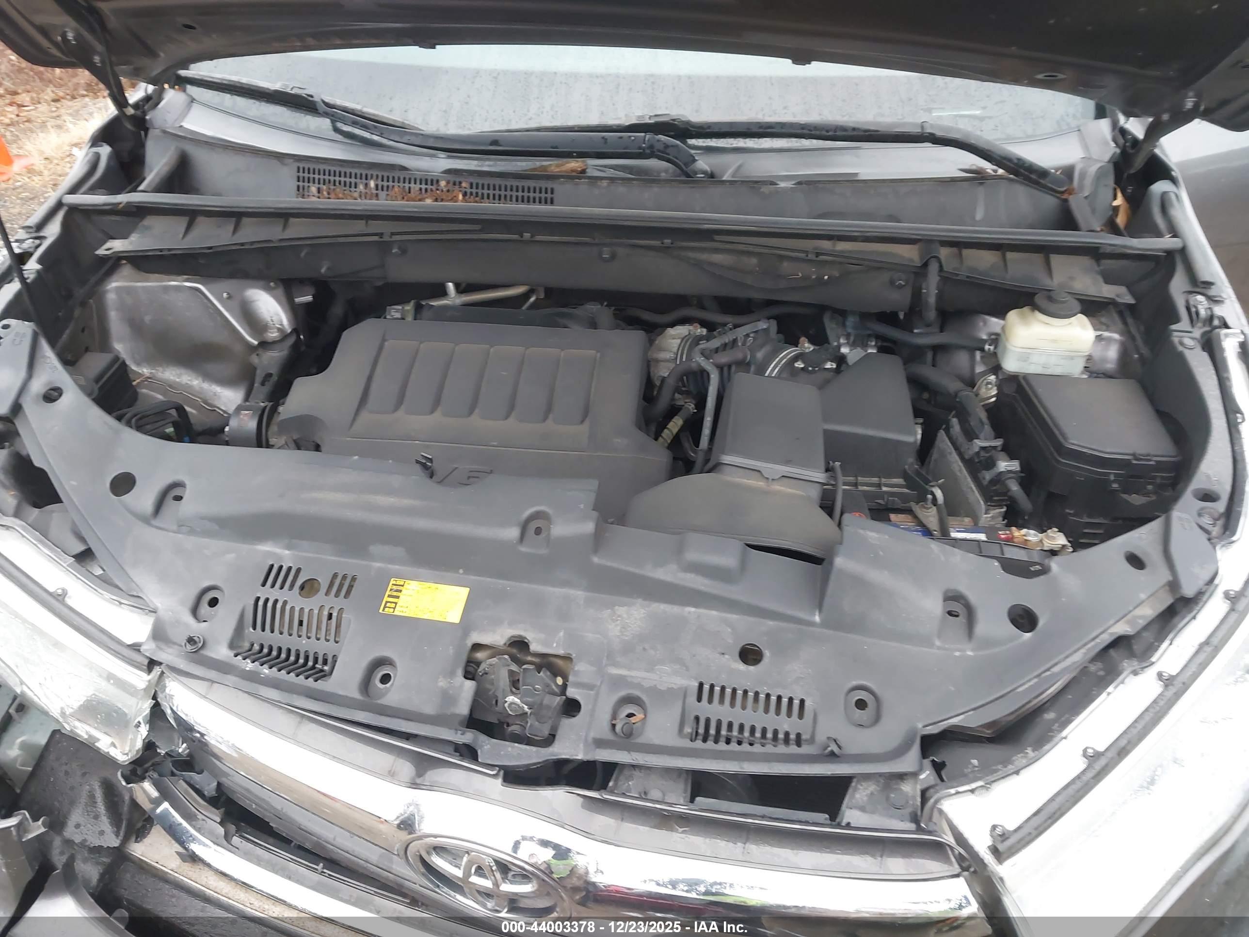 TOYOTA HIGHLANDER image 10
