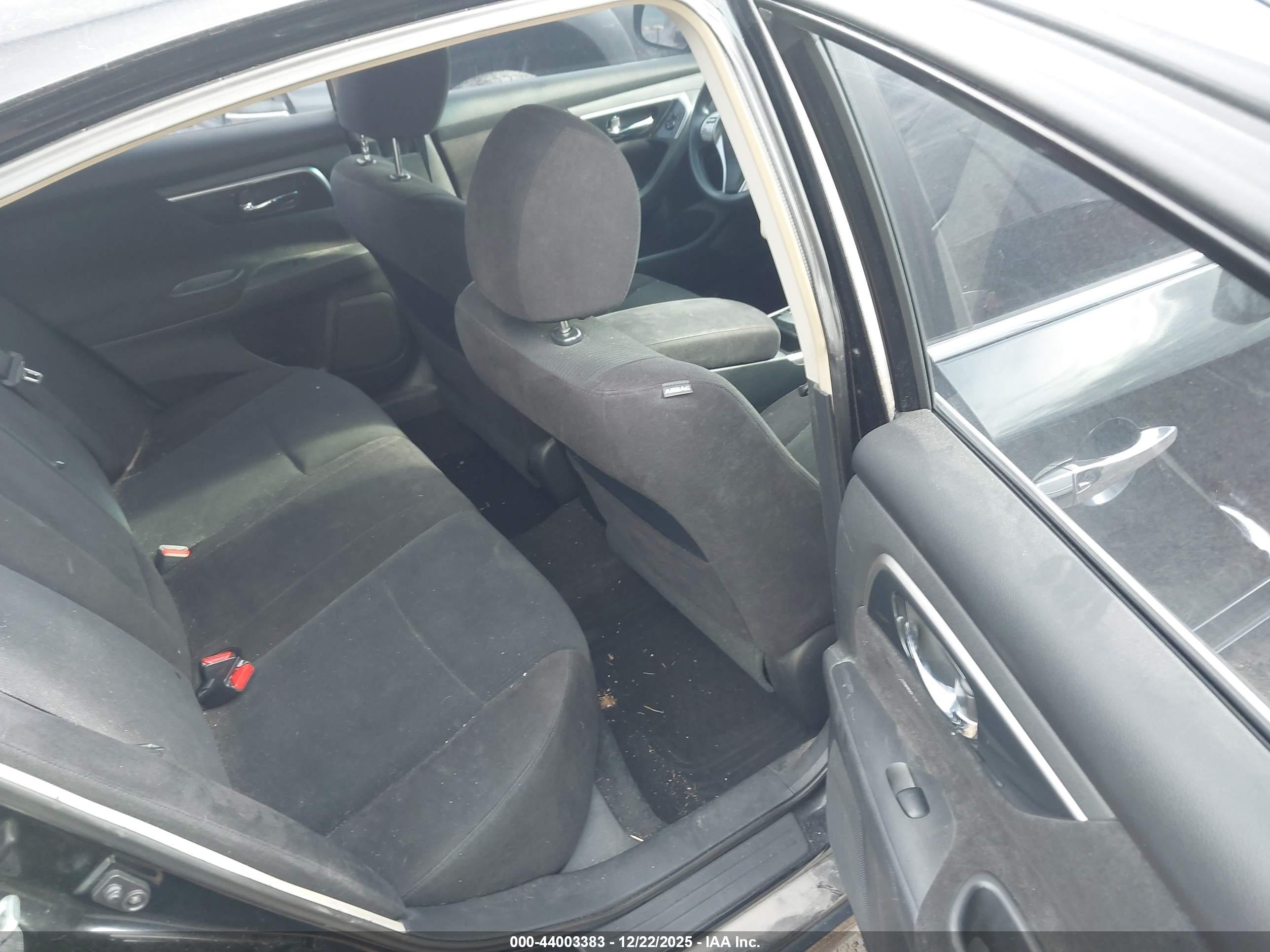 NISSAN ALTIMA image 8
