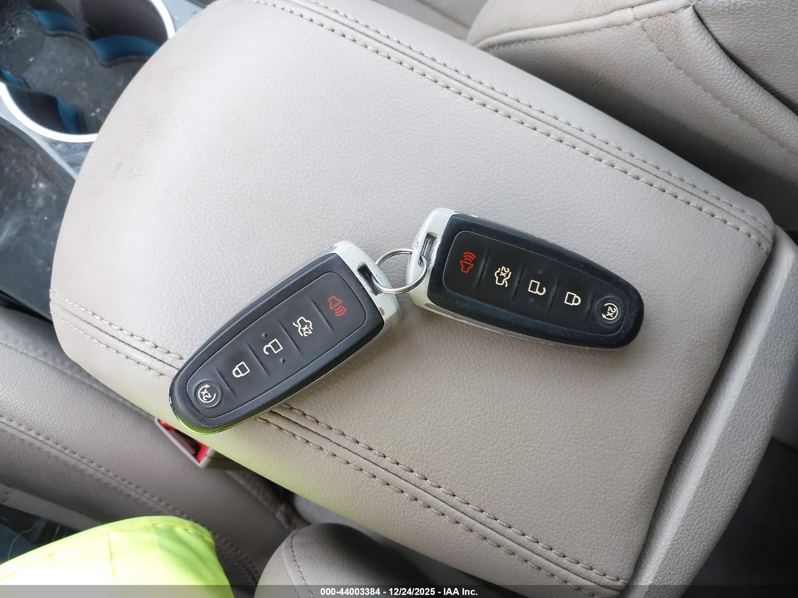 FORD ESCAPE image 11
