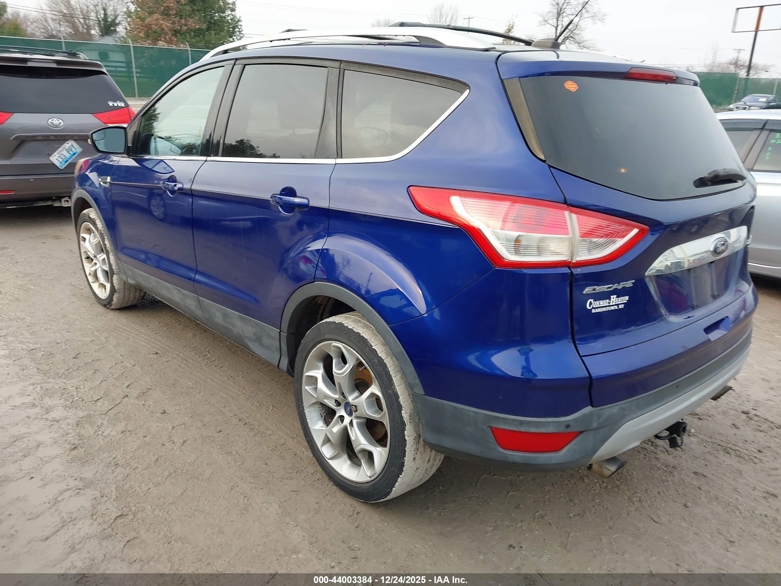 FORD ESCAPE image 3