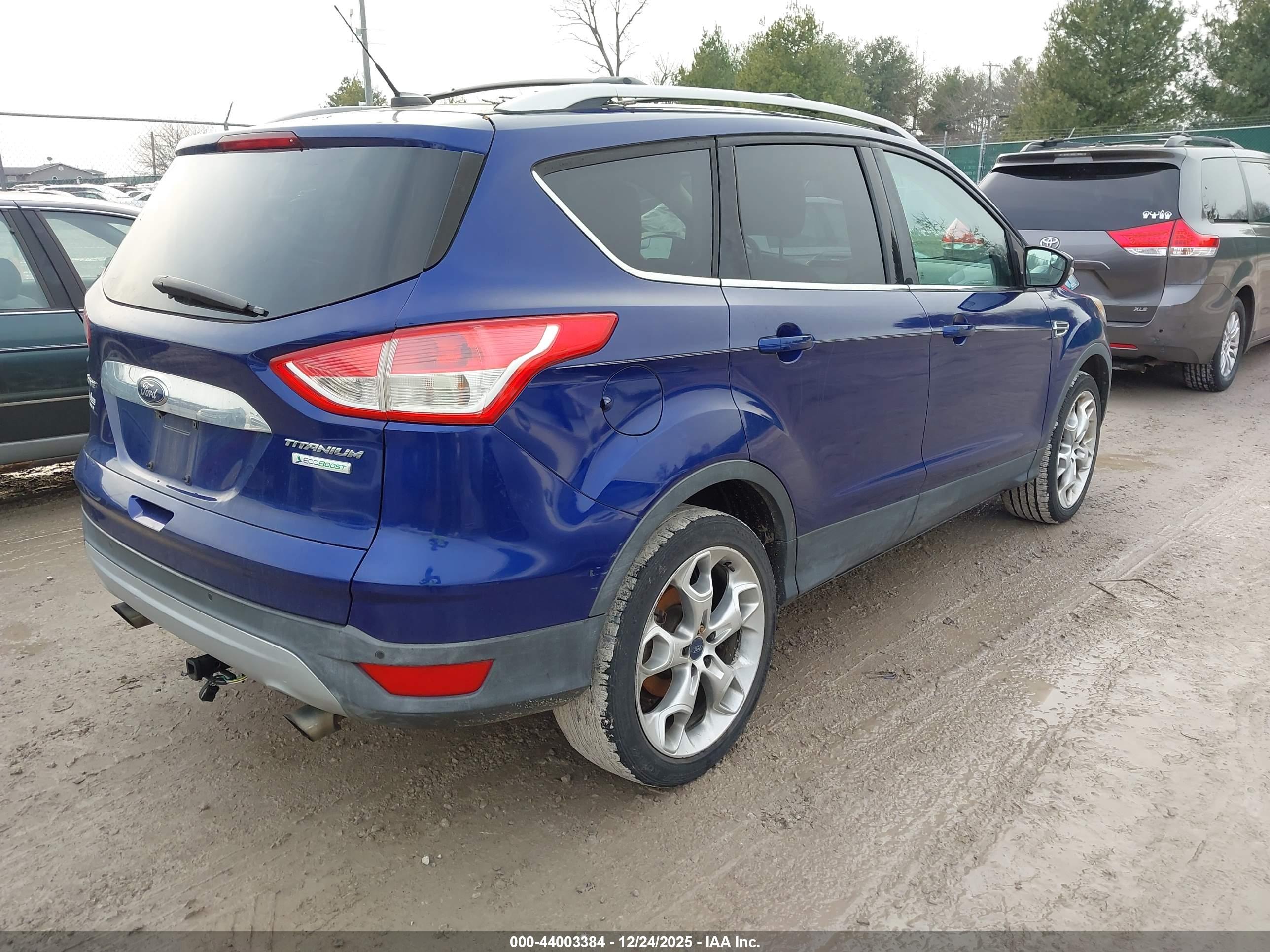 FORD ESCAPE image 4