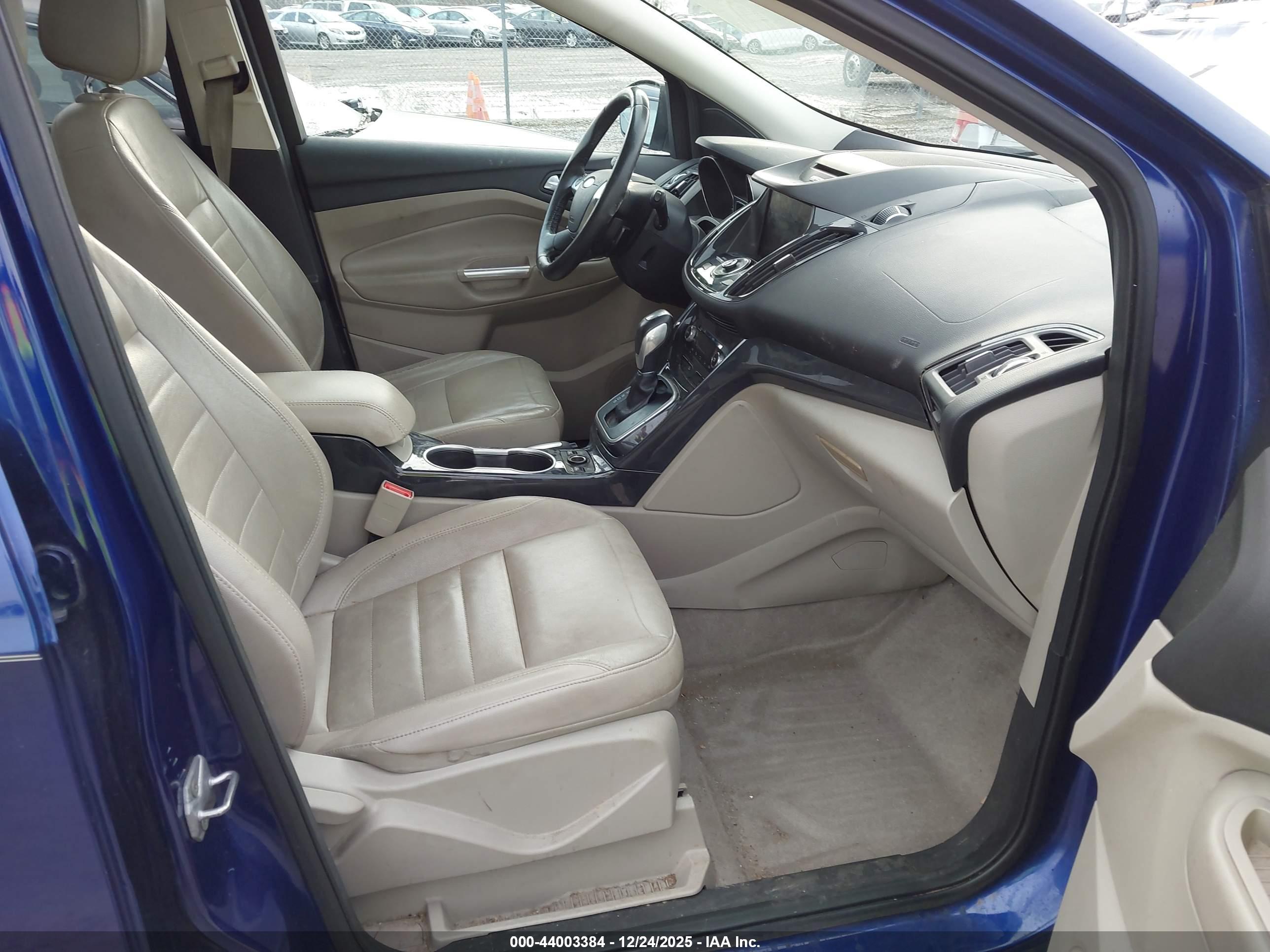 FORD ESCAPE image 5
