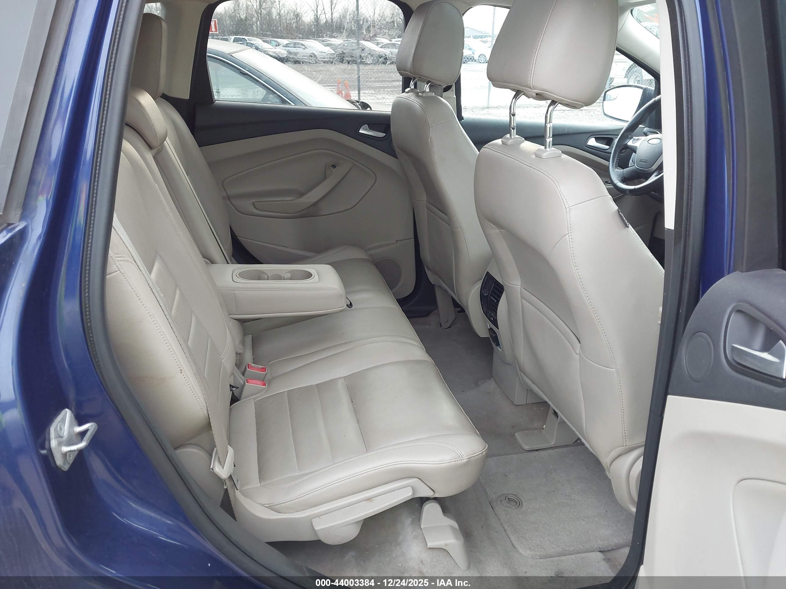 FORD ESCAPE image 8