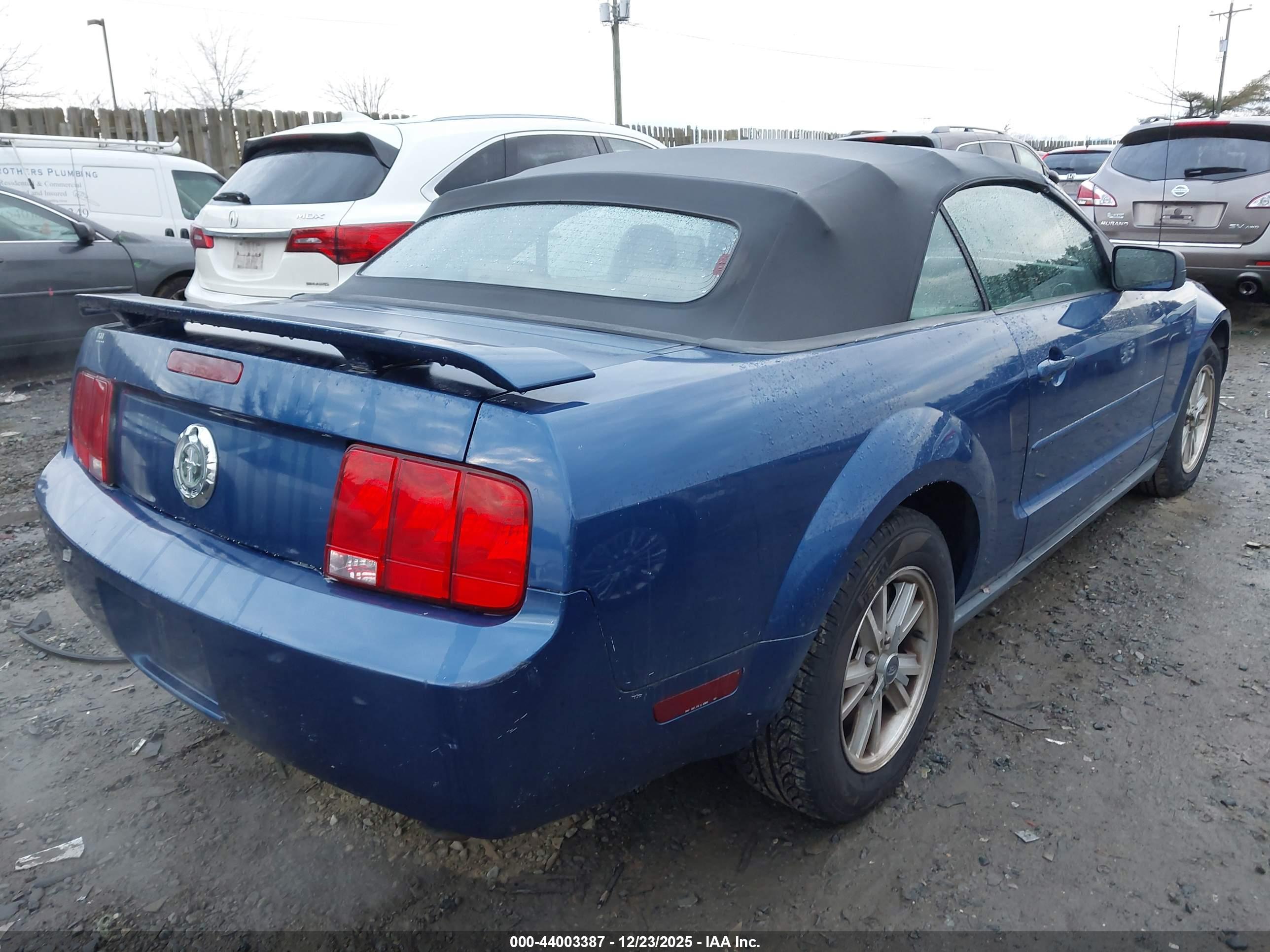 FORD MUSTANG image 4