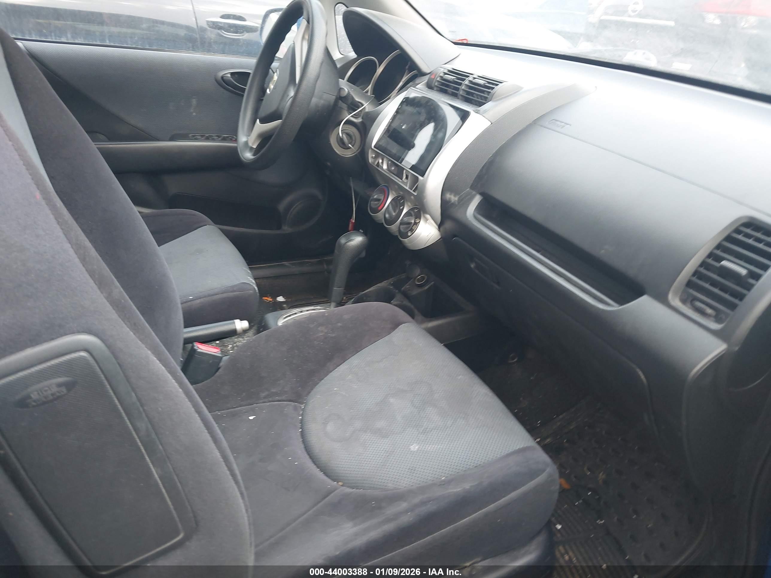 HONDA FIT image 5