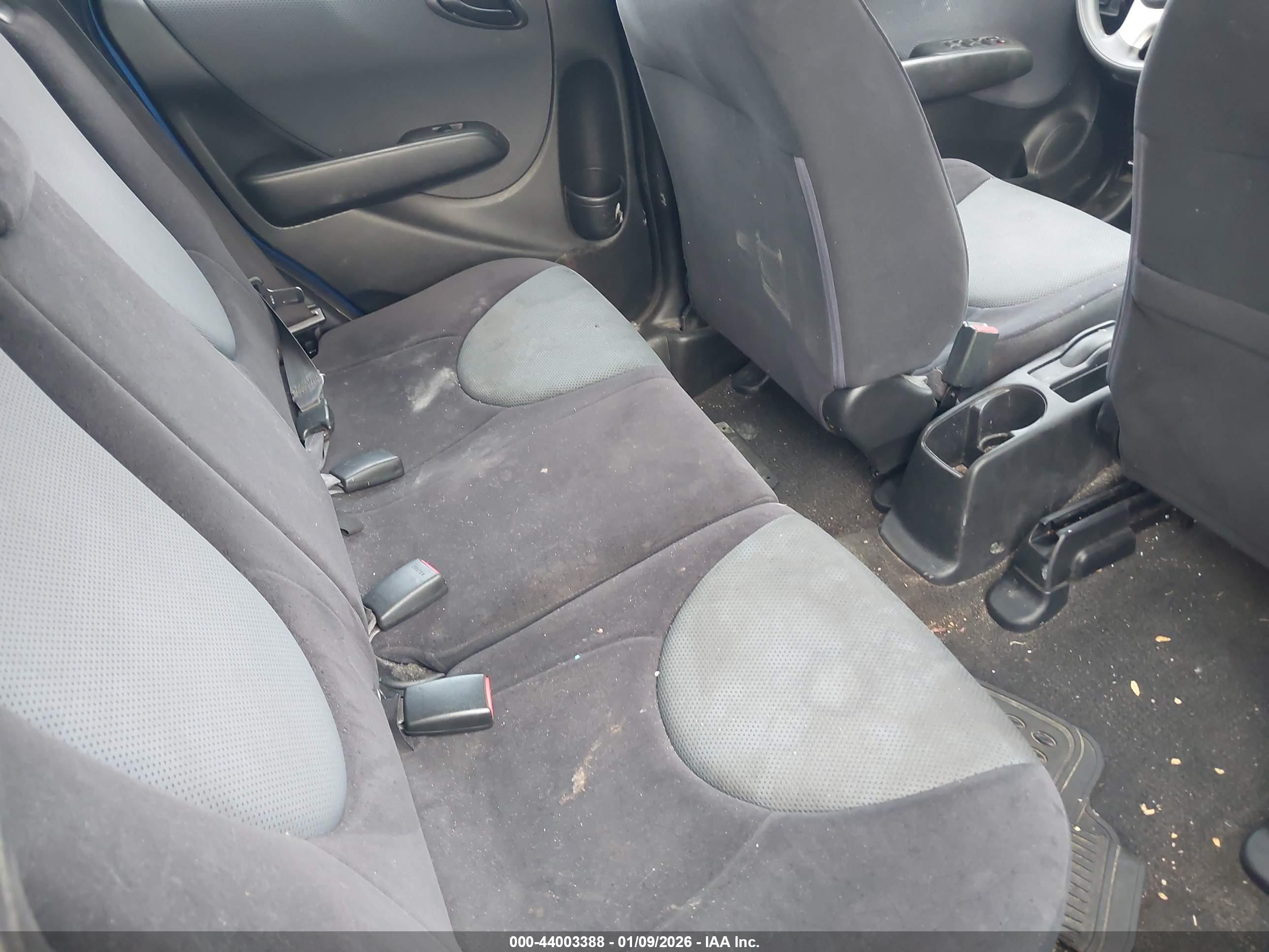 HONDA FIT image 8