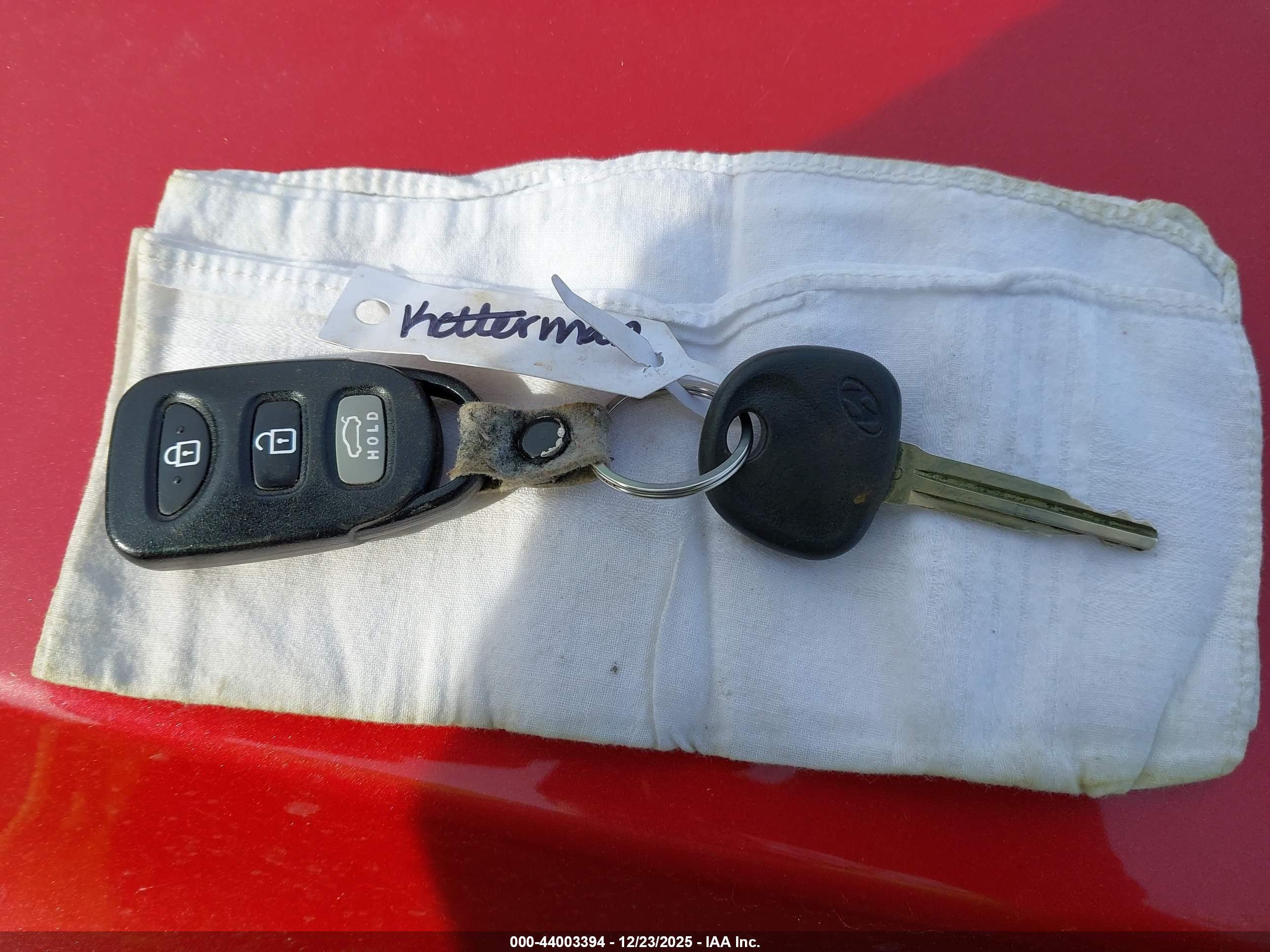 HYUNDAI ELANTRA image 11