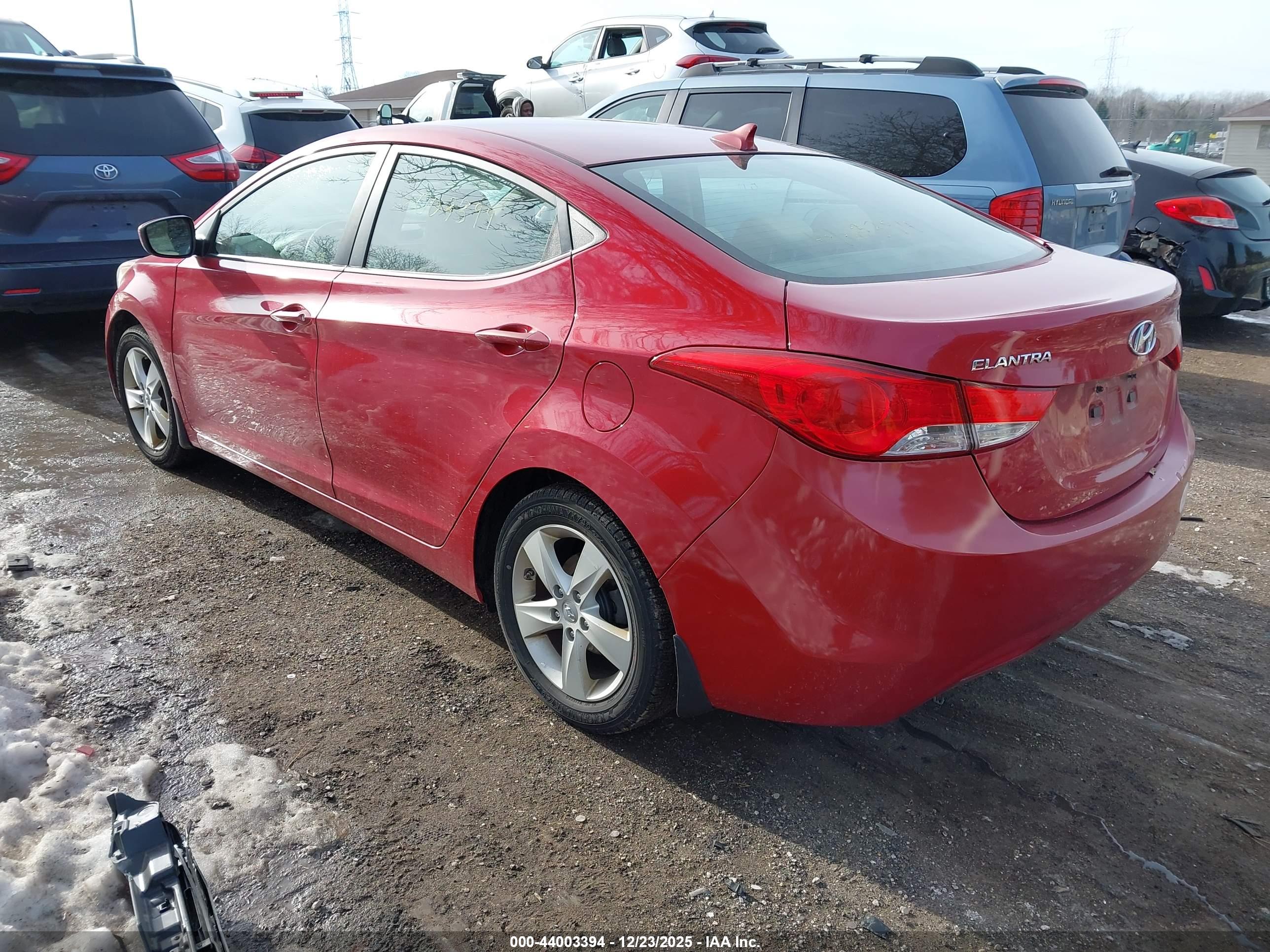 HYUNDAI ELANTRA image 3