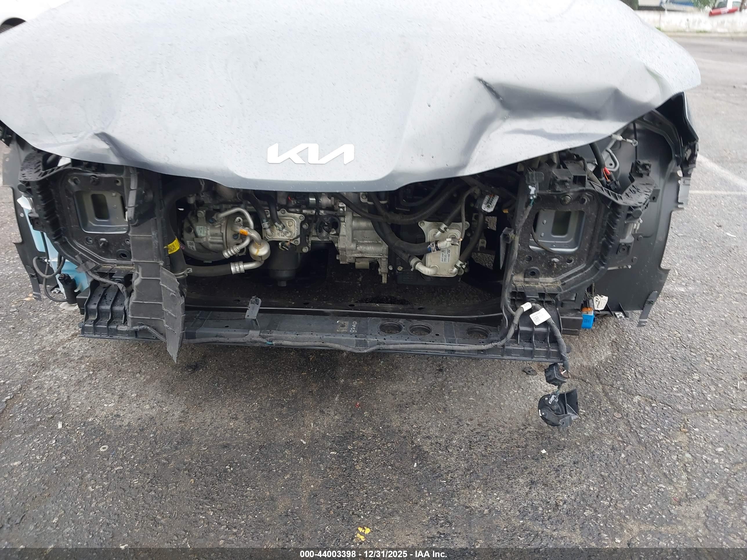 KIA K5 image 6