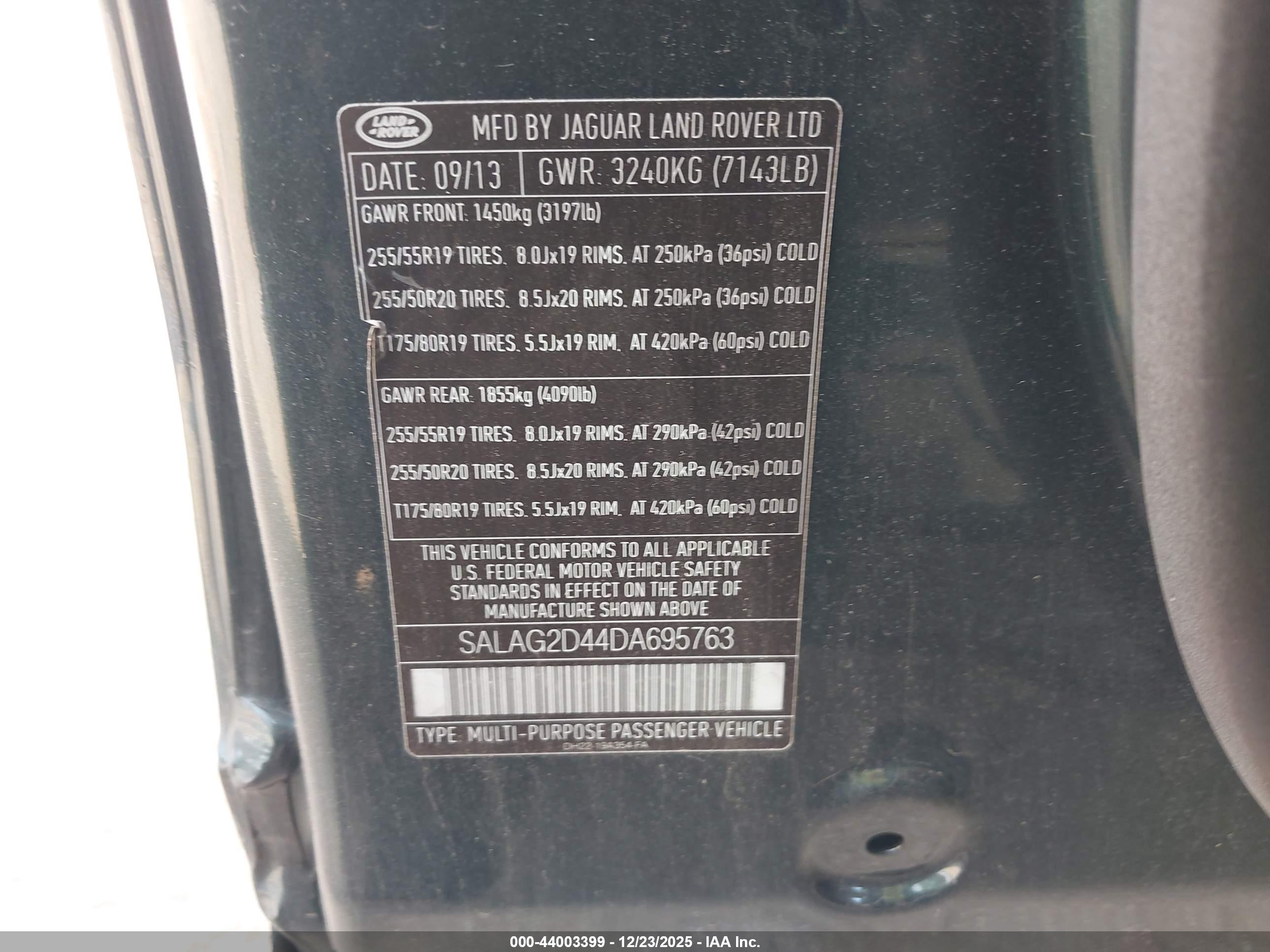 LAND ROVER image 9