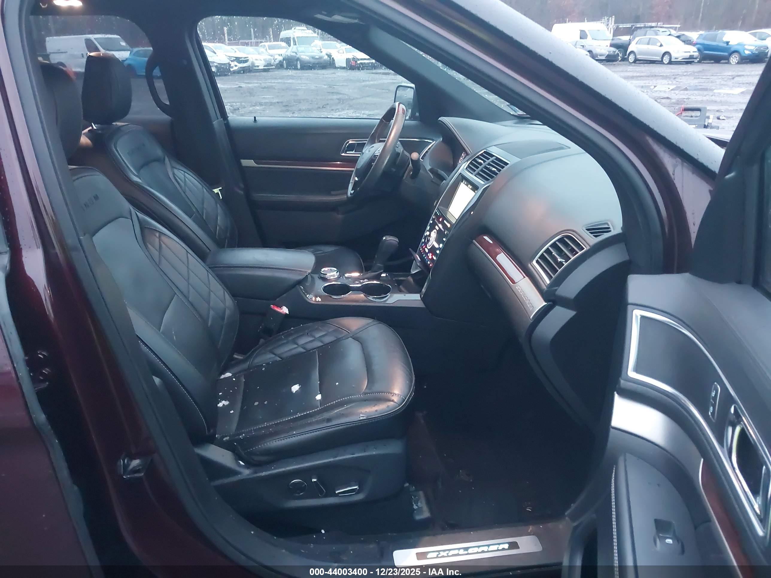 FORD EXPLORER image 5