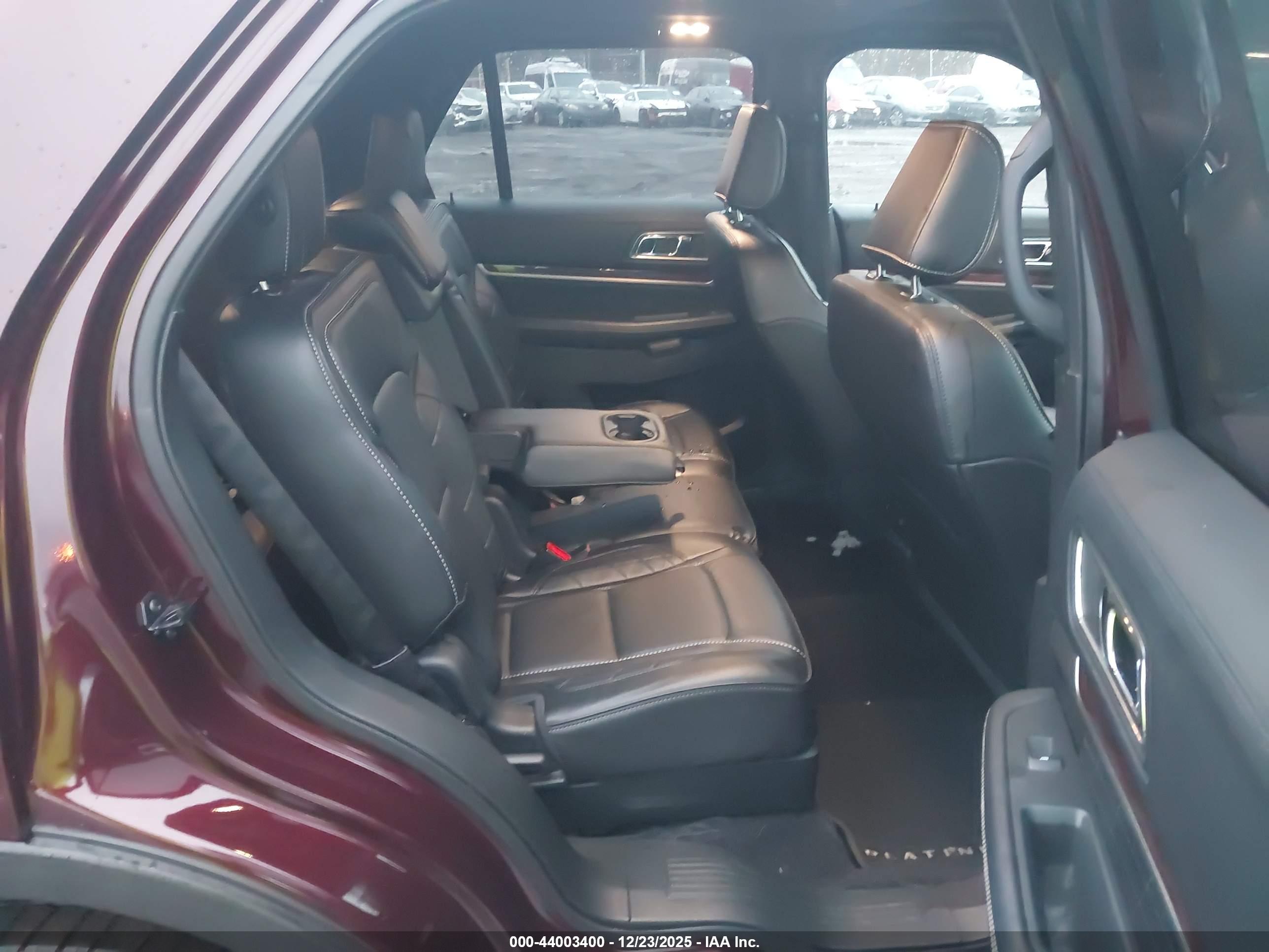 FORD EXPLORER image 8