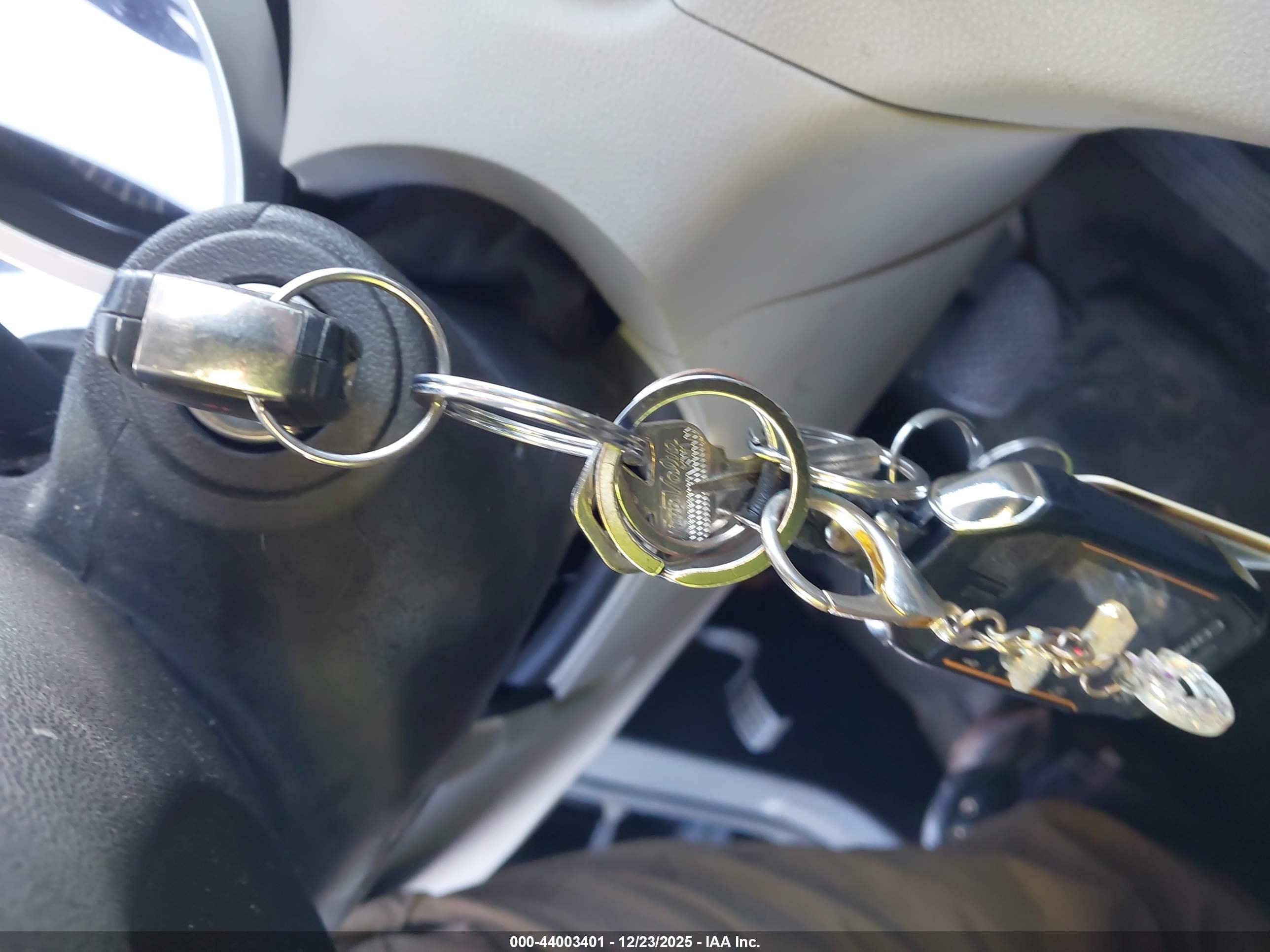 CHEVROLET EQUINOX image 11
