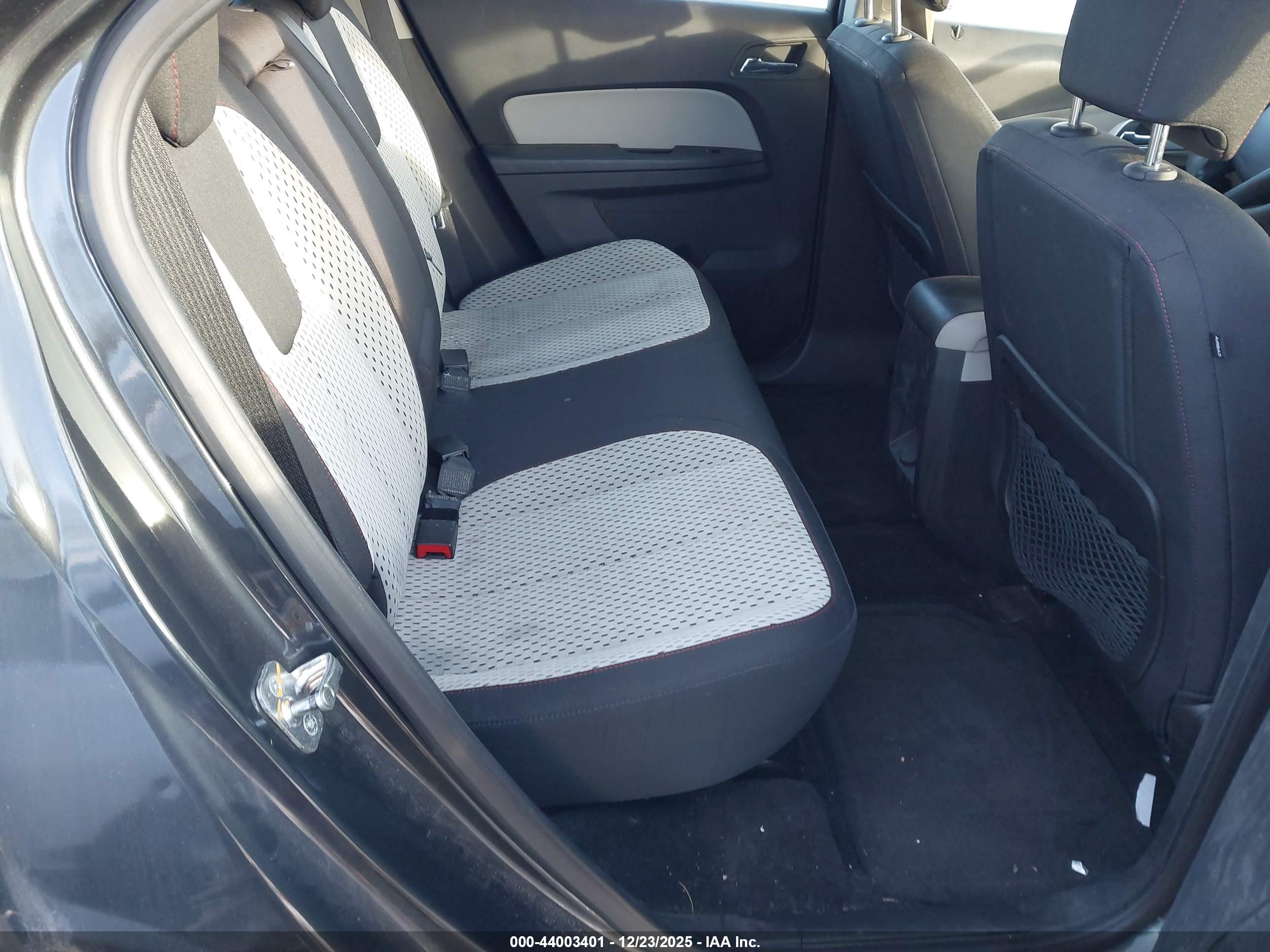CHEVROLET EQUINOX image 8