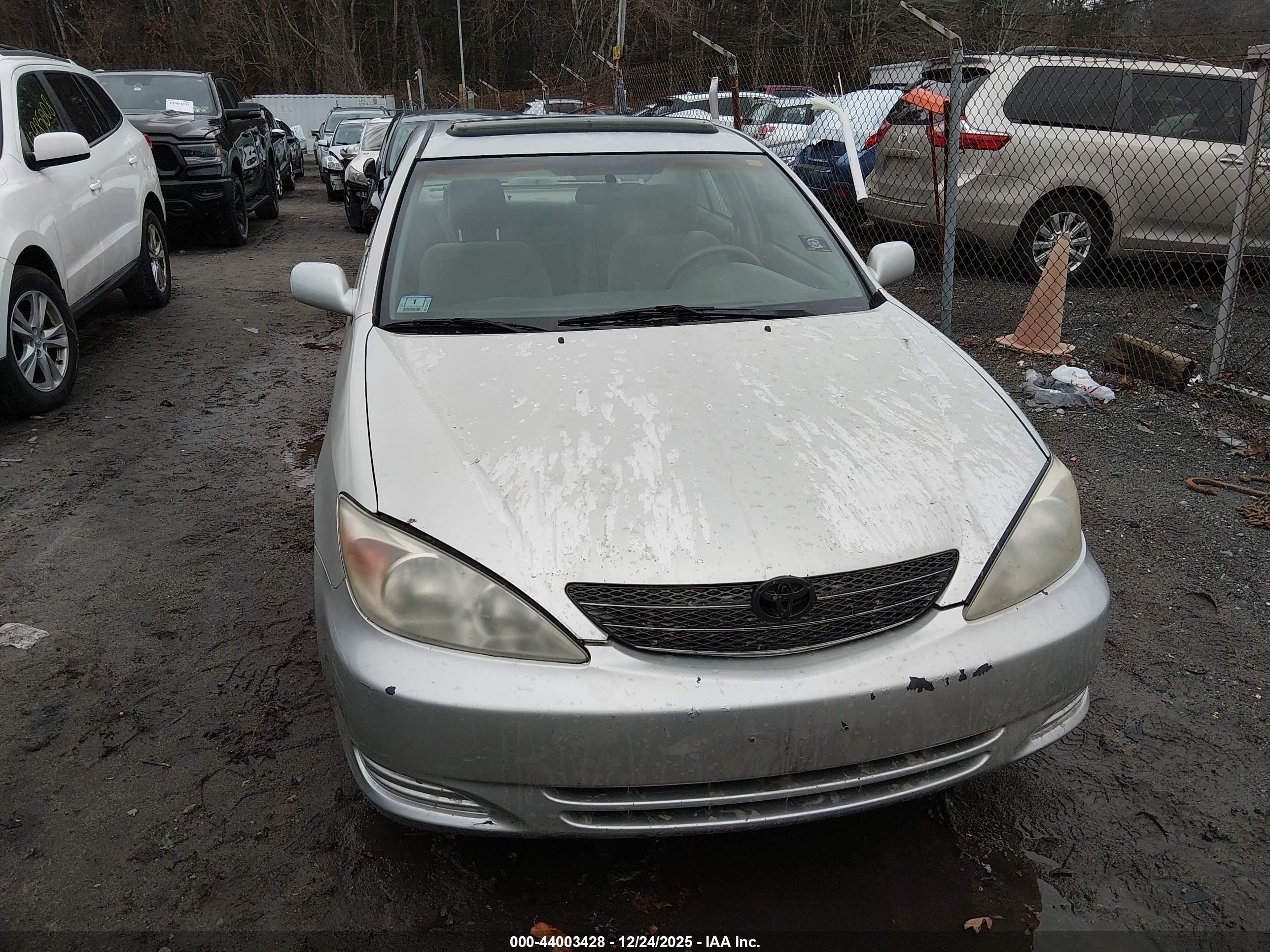TOYOTA CAMRY image 6