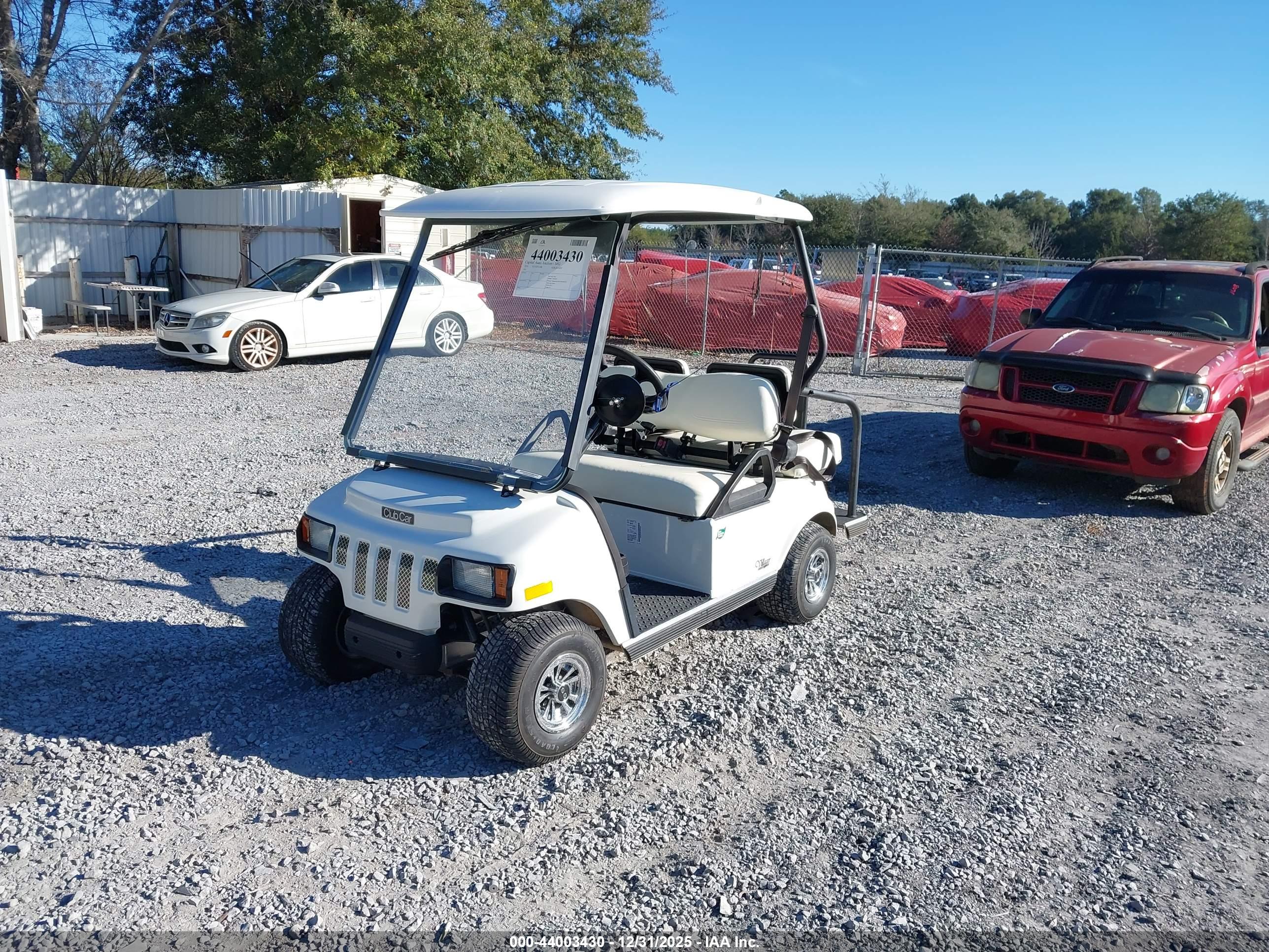 CLUB CAR image 2