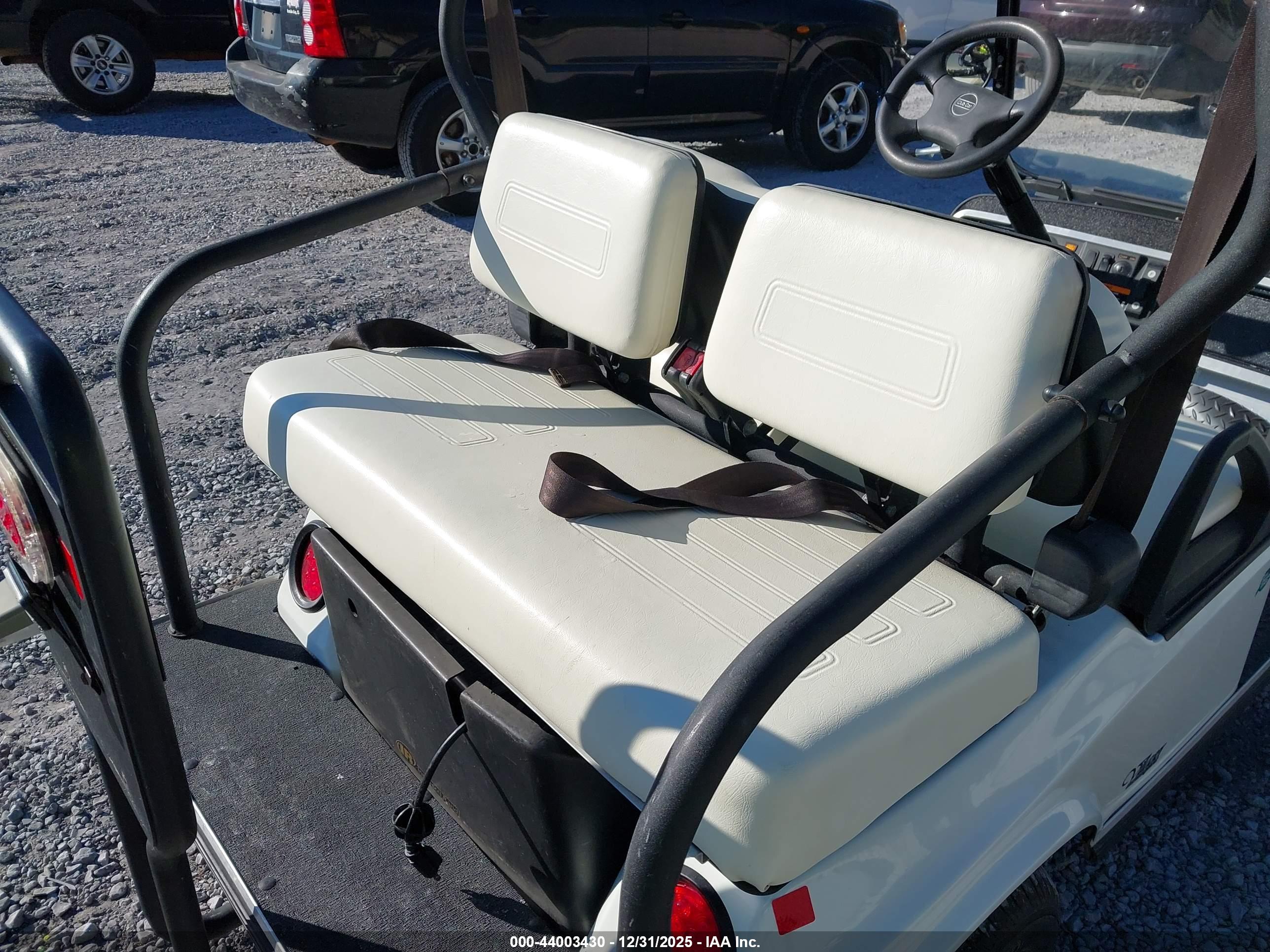 CLUB CAR image 8