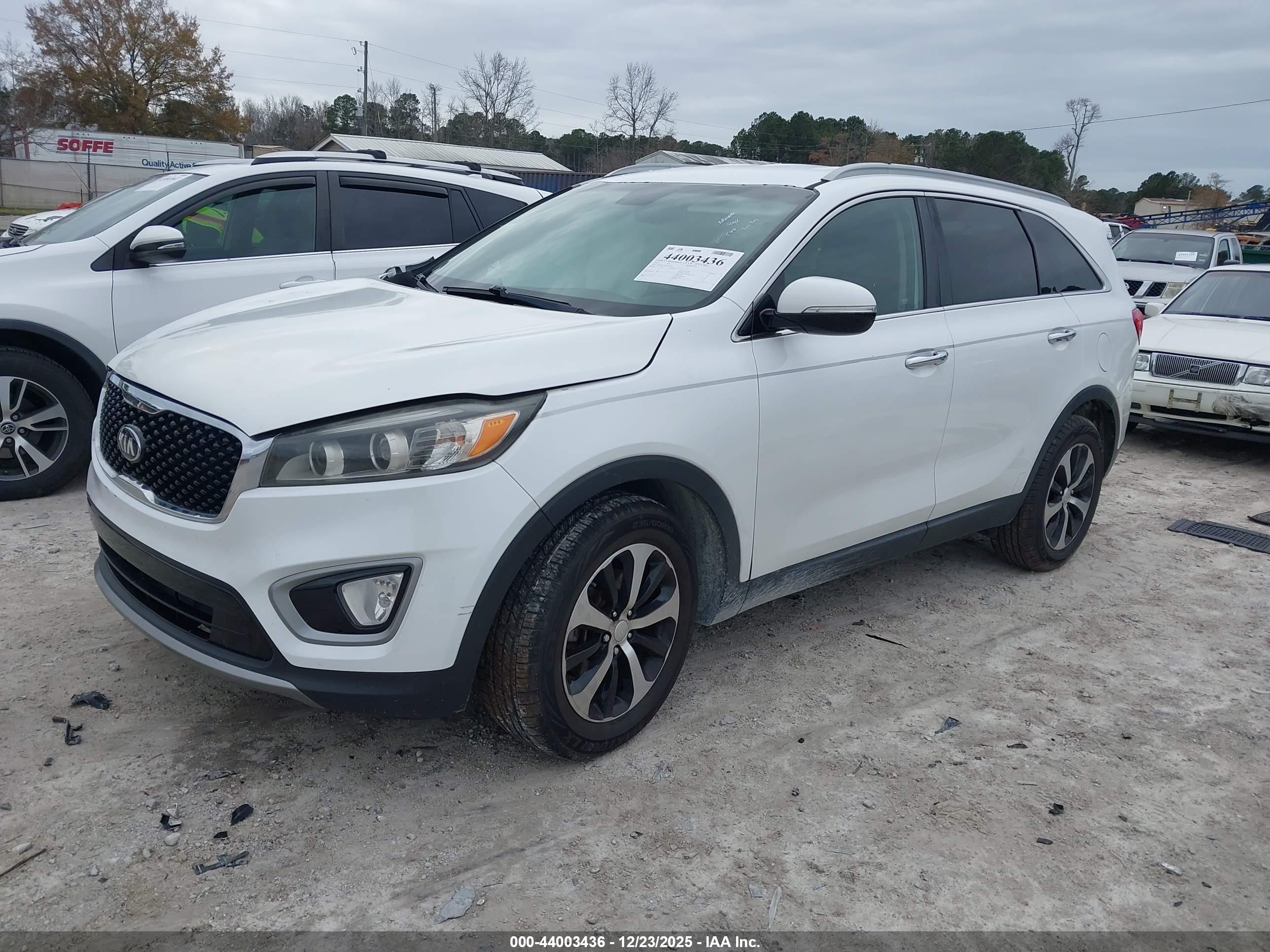 KIA SORENTO image 2