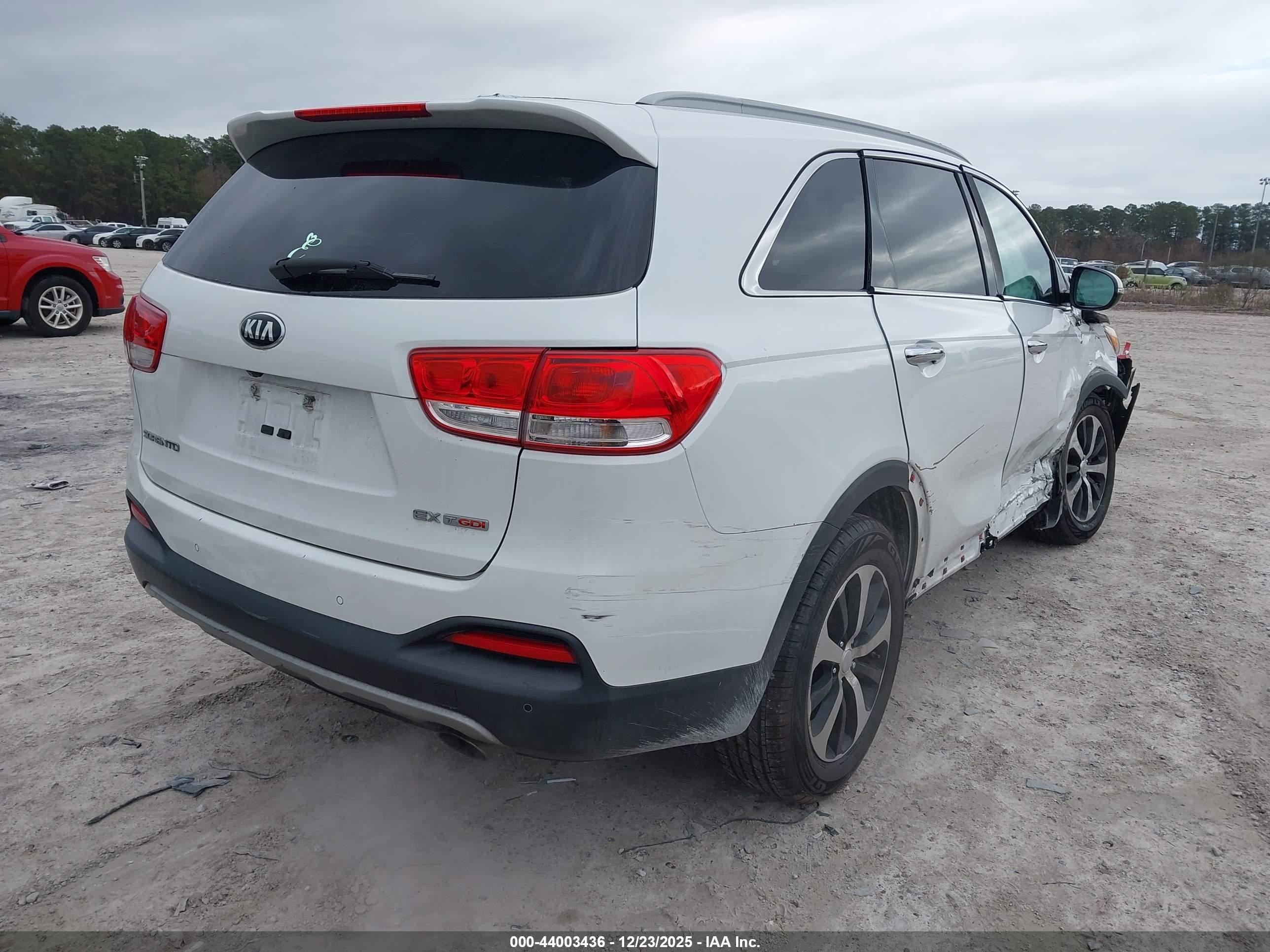 KIA SORENTO image 4