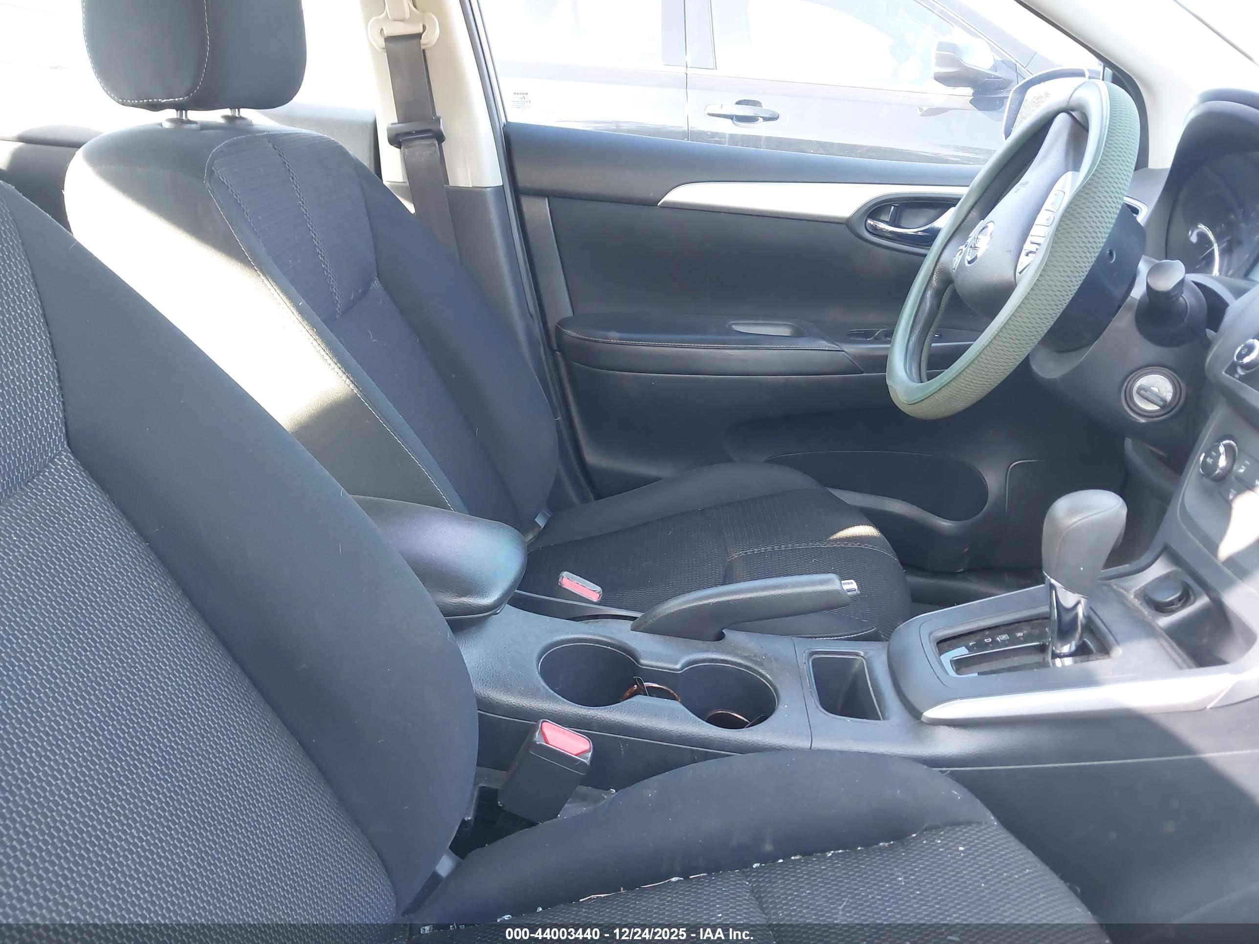 NISSAN SENTRA image 5