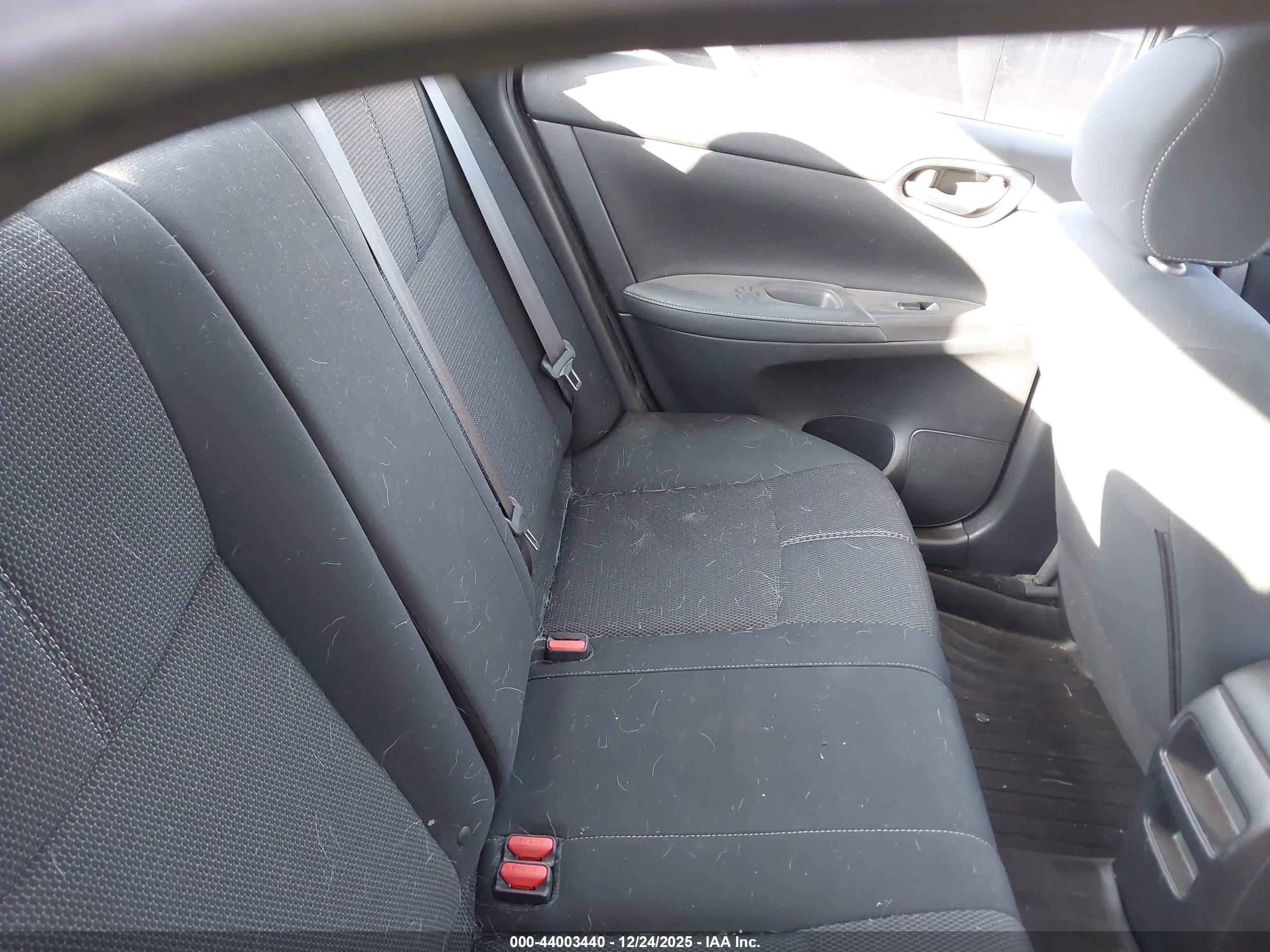 NISSAN SENTRA image 8