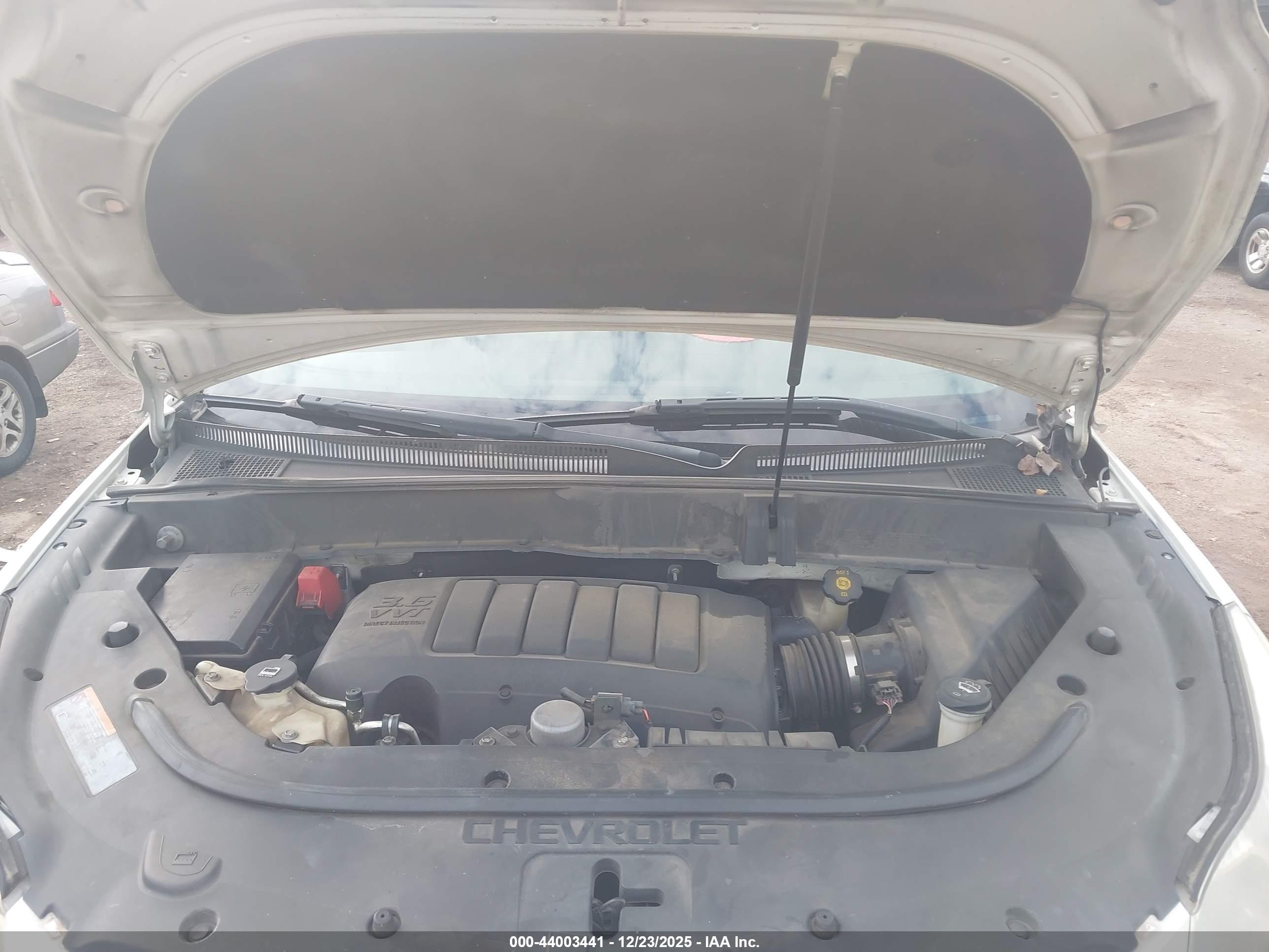 CHEVROLET TRAVERSE image 10