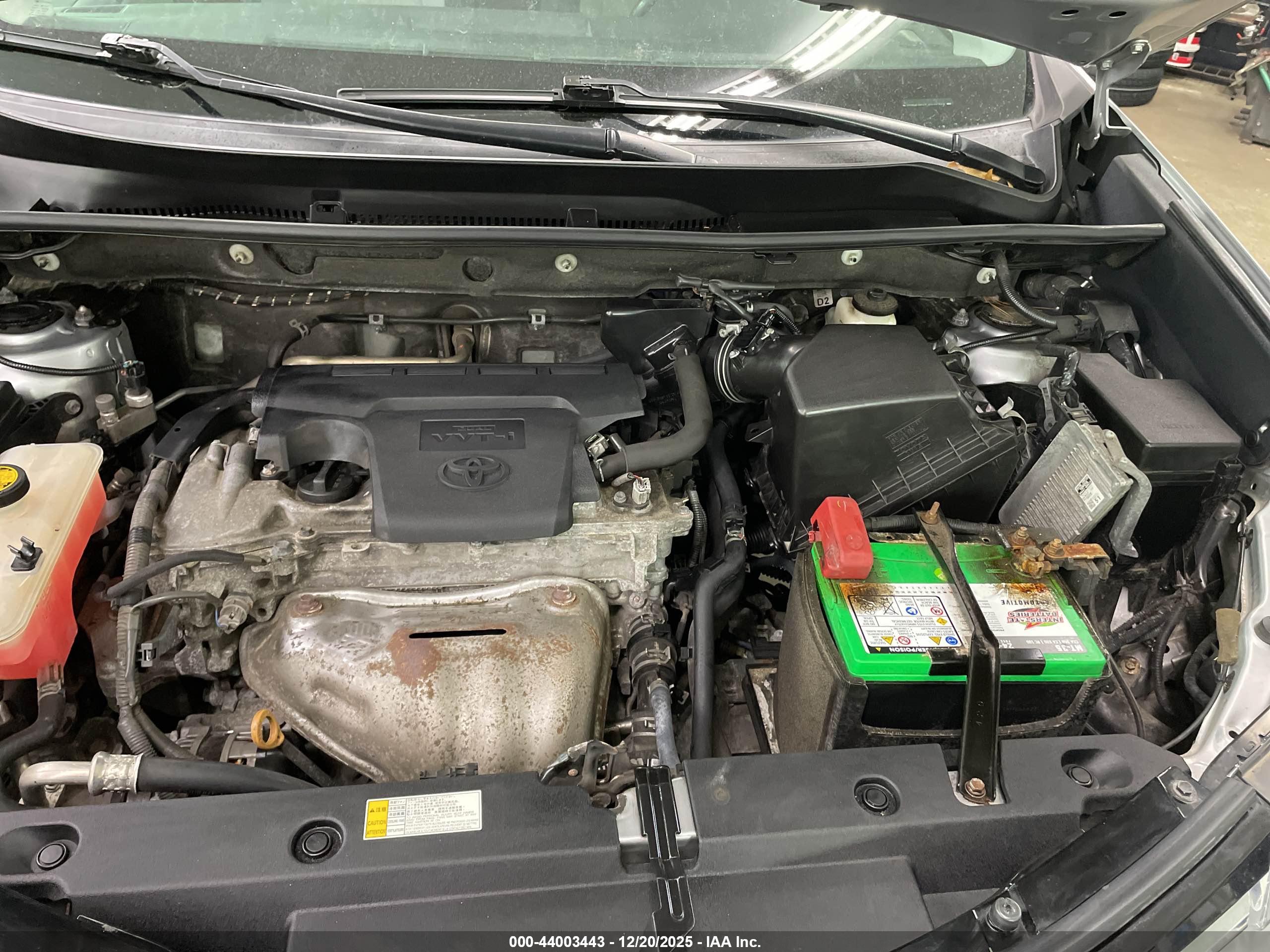 TOYOTA RAV4 image 10