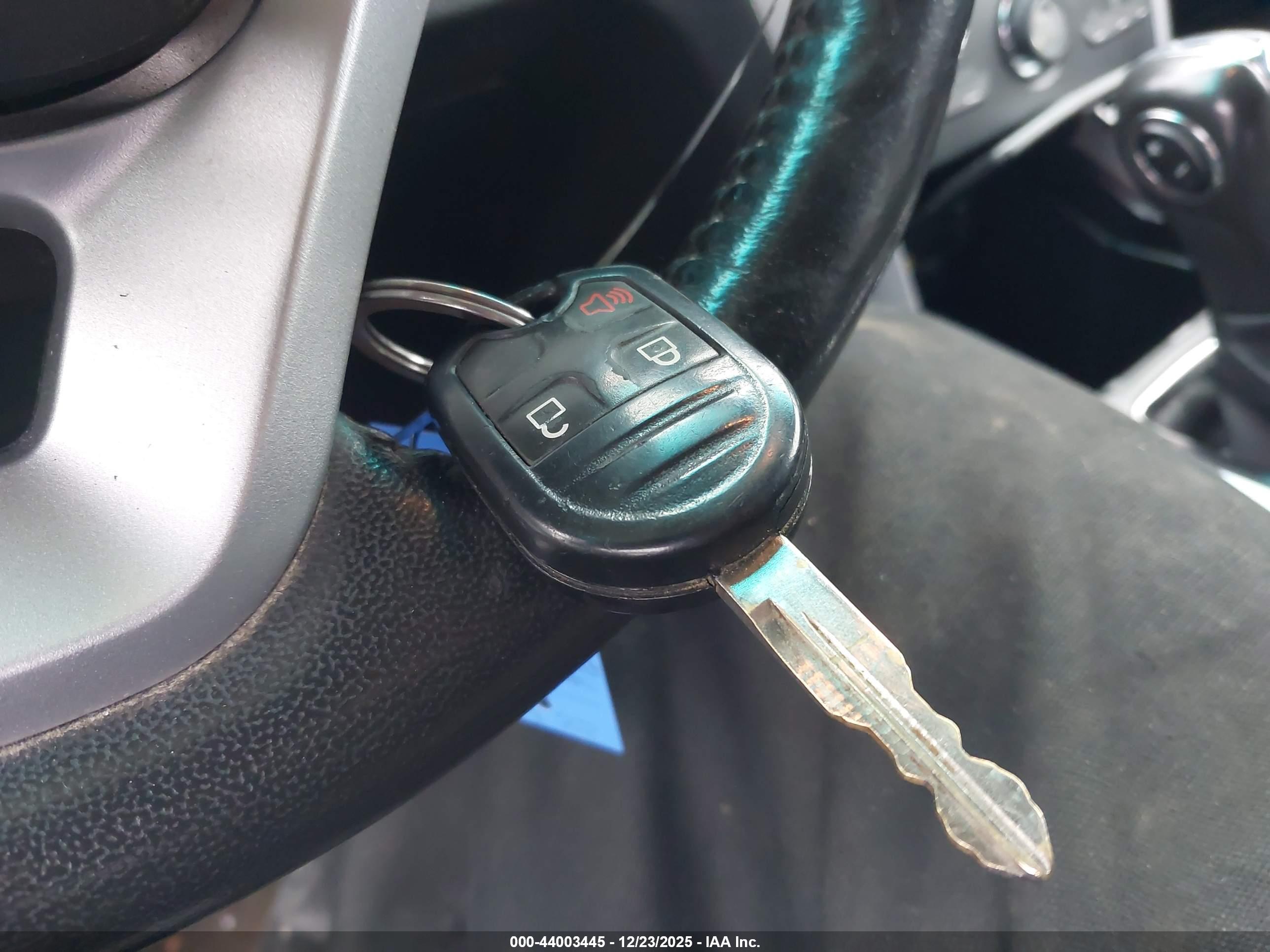FORD EXPLORER image 11