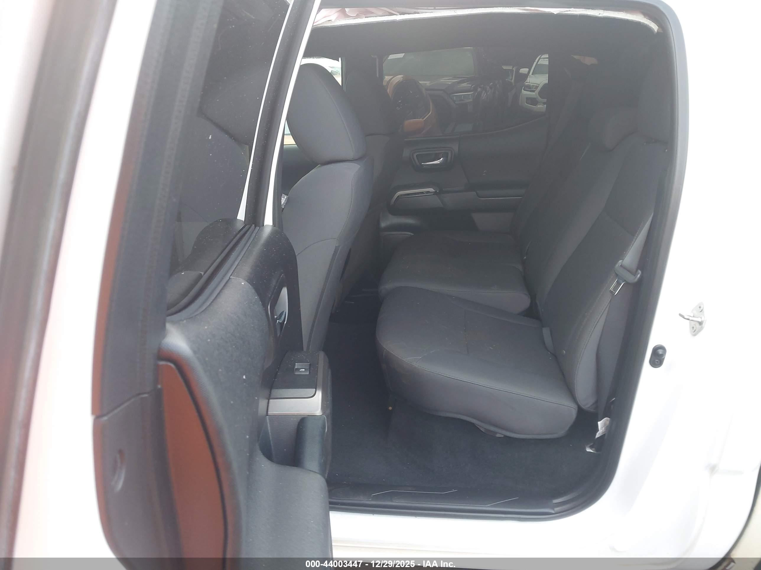 TOYOTA TACOMA image 8