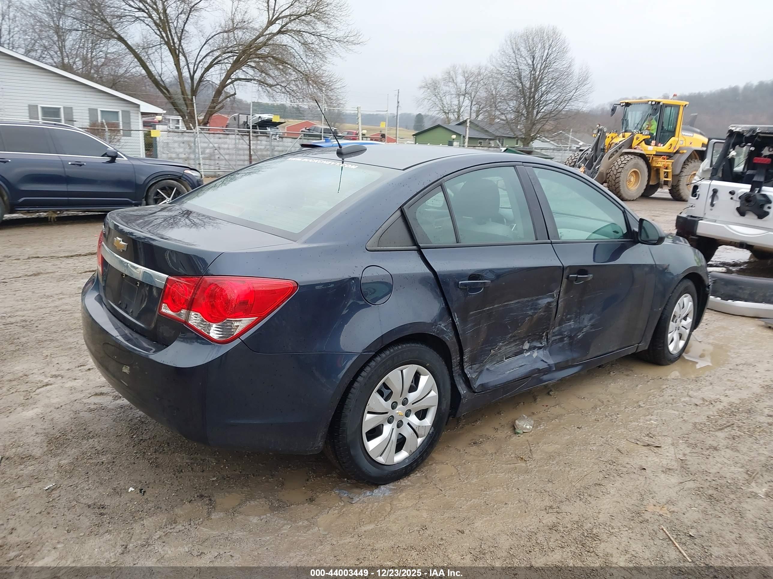 CHEVROLET CRUZE image 4