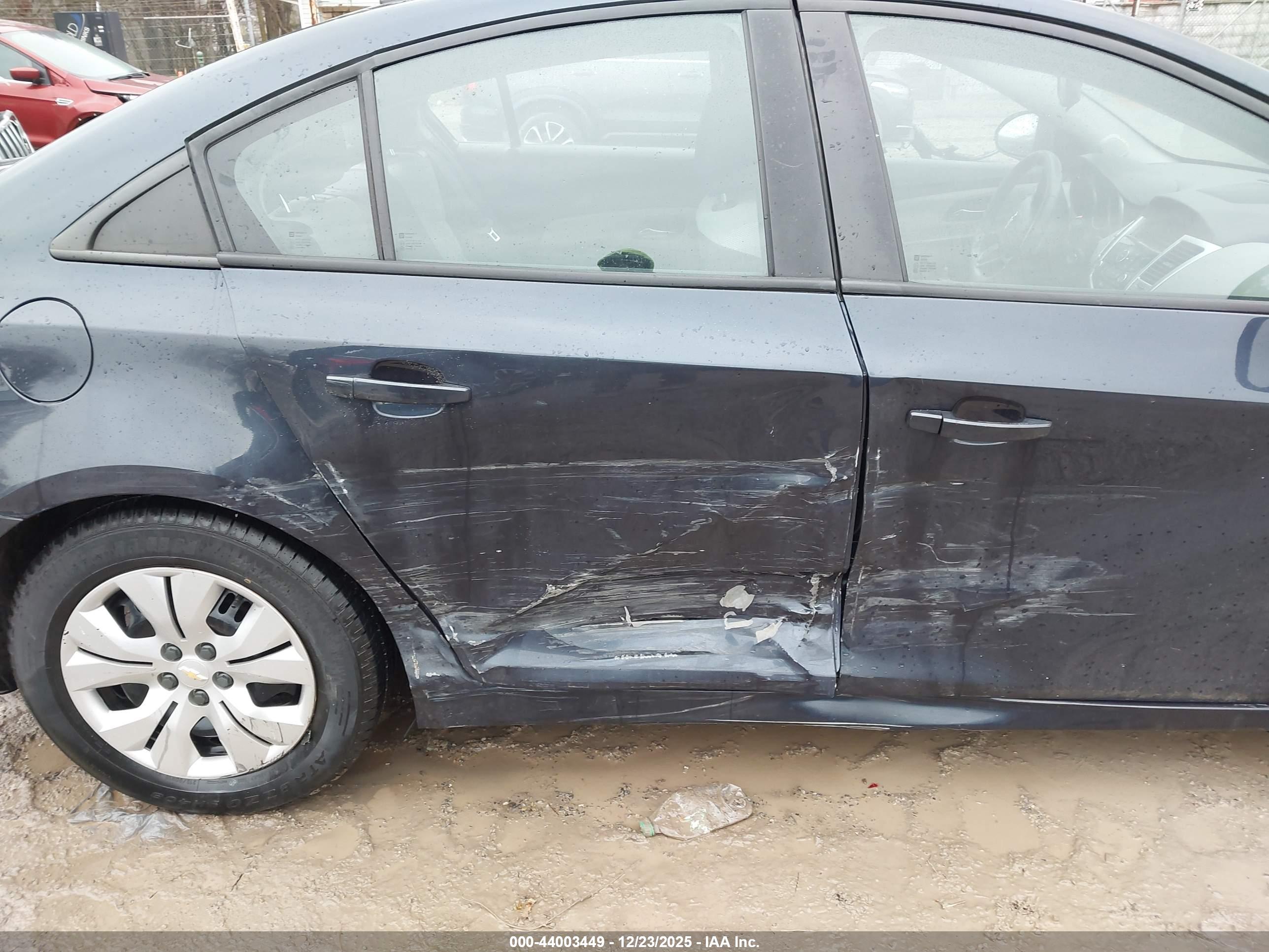 CHEVROLET CRUZE image 6