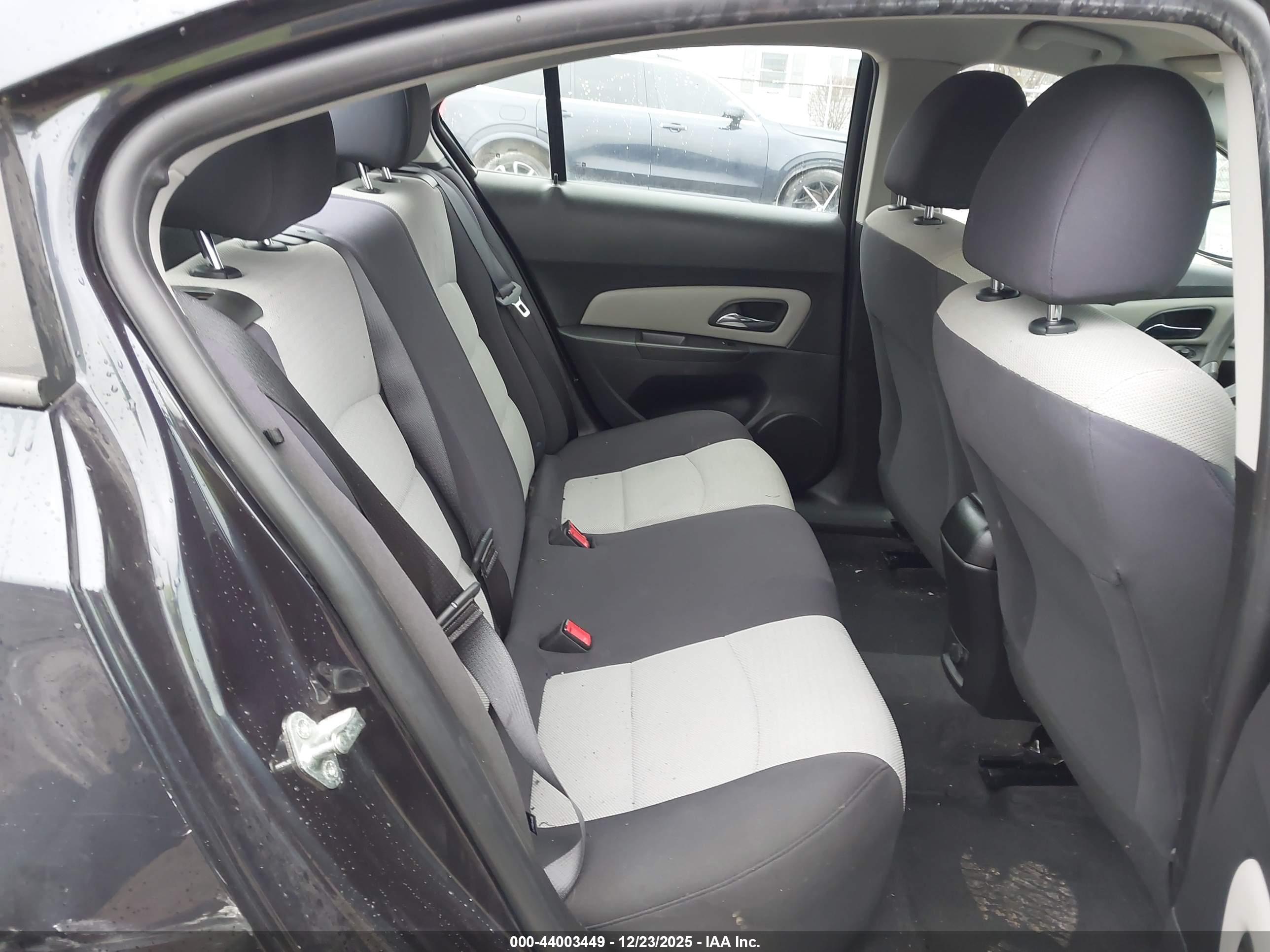 CHEVROLET CRUZE image 8