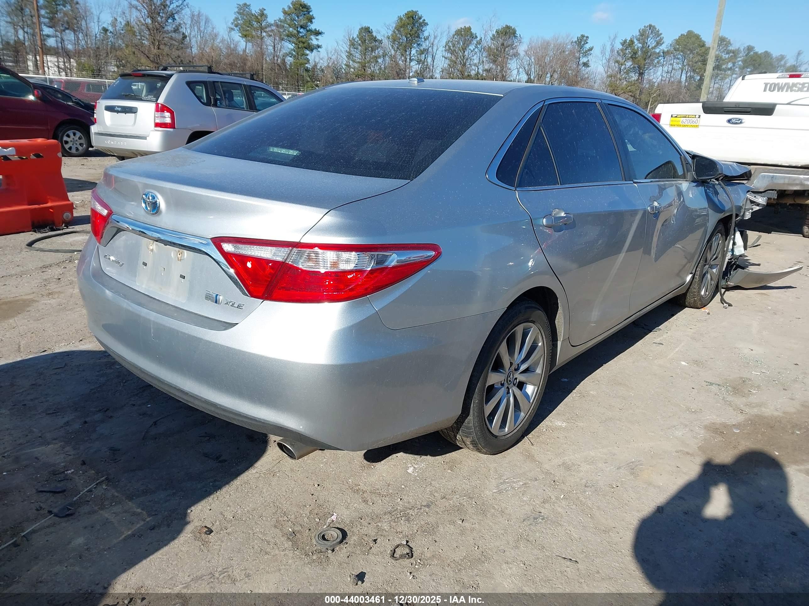 TOYOTA CAMRY image 4