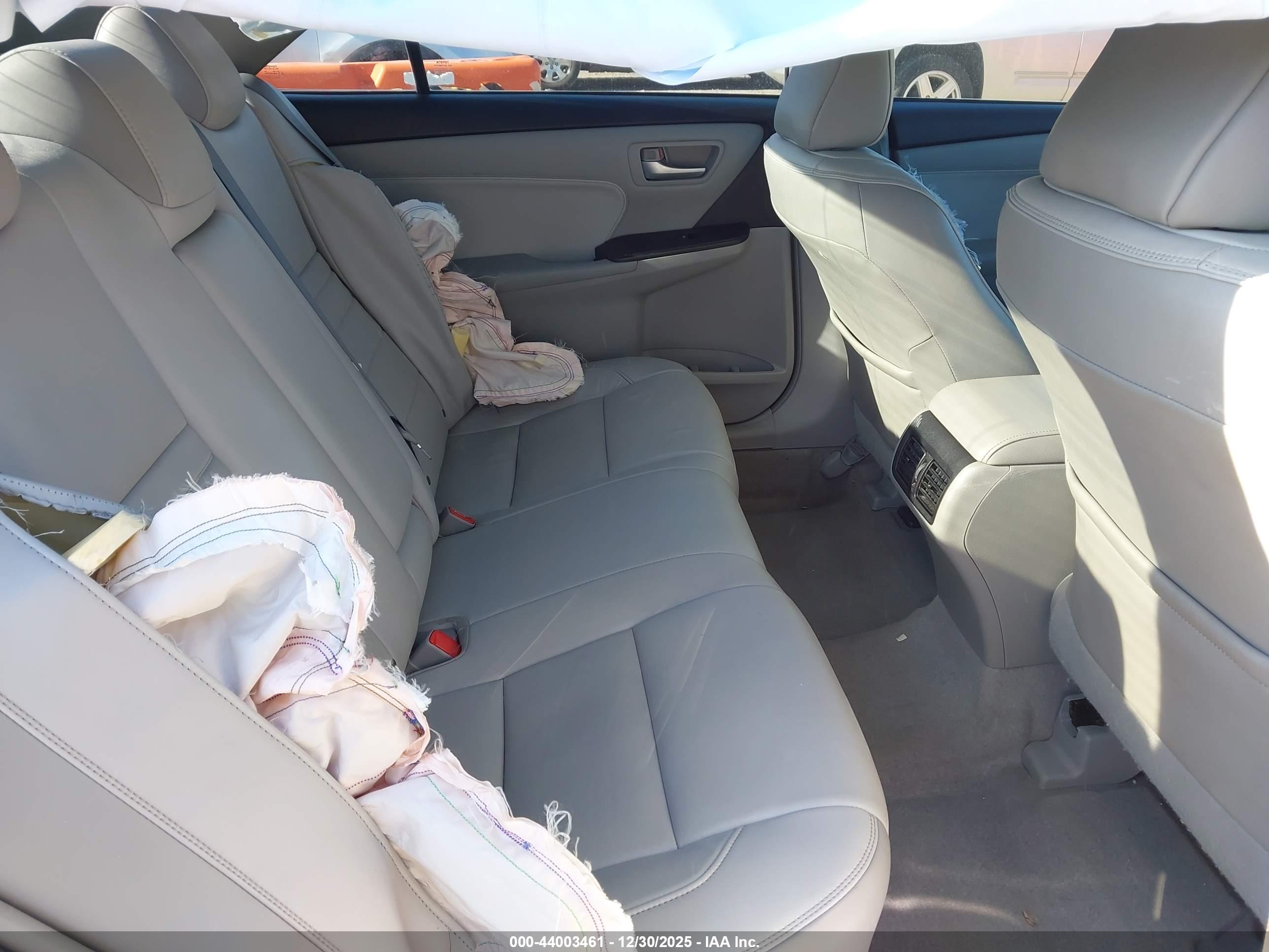 TOYOTA CAMRY image 8