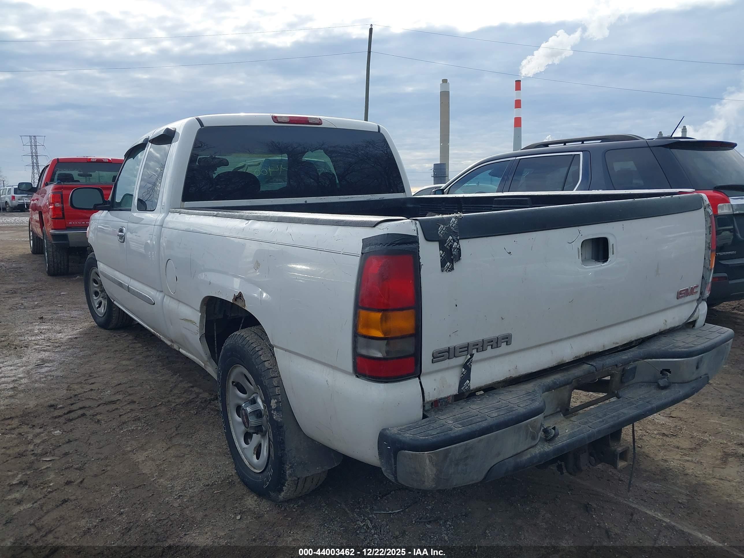 GMC SIERRA image 3