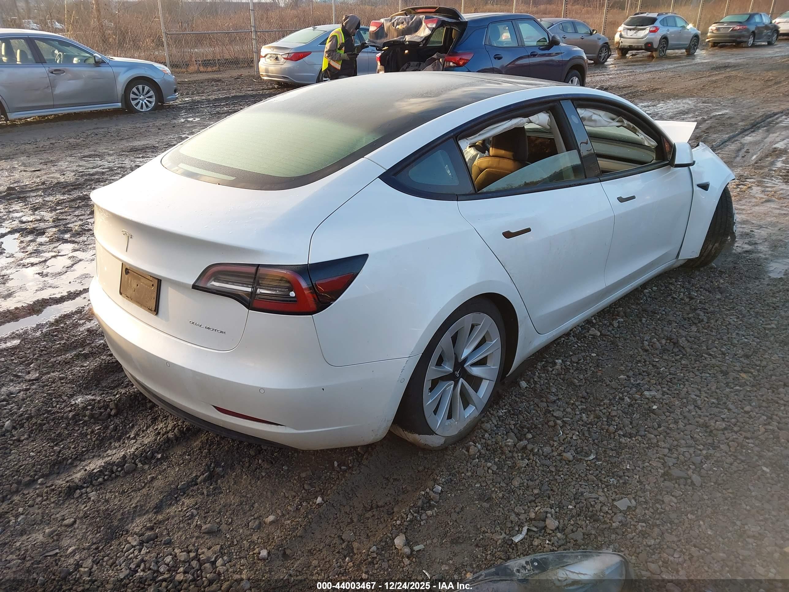 TESLA MODEL image 4