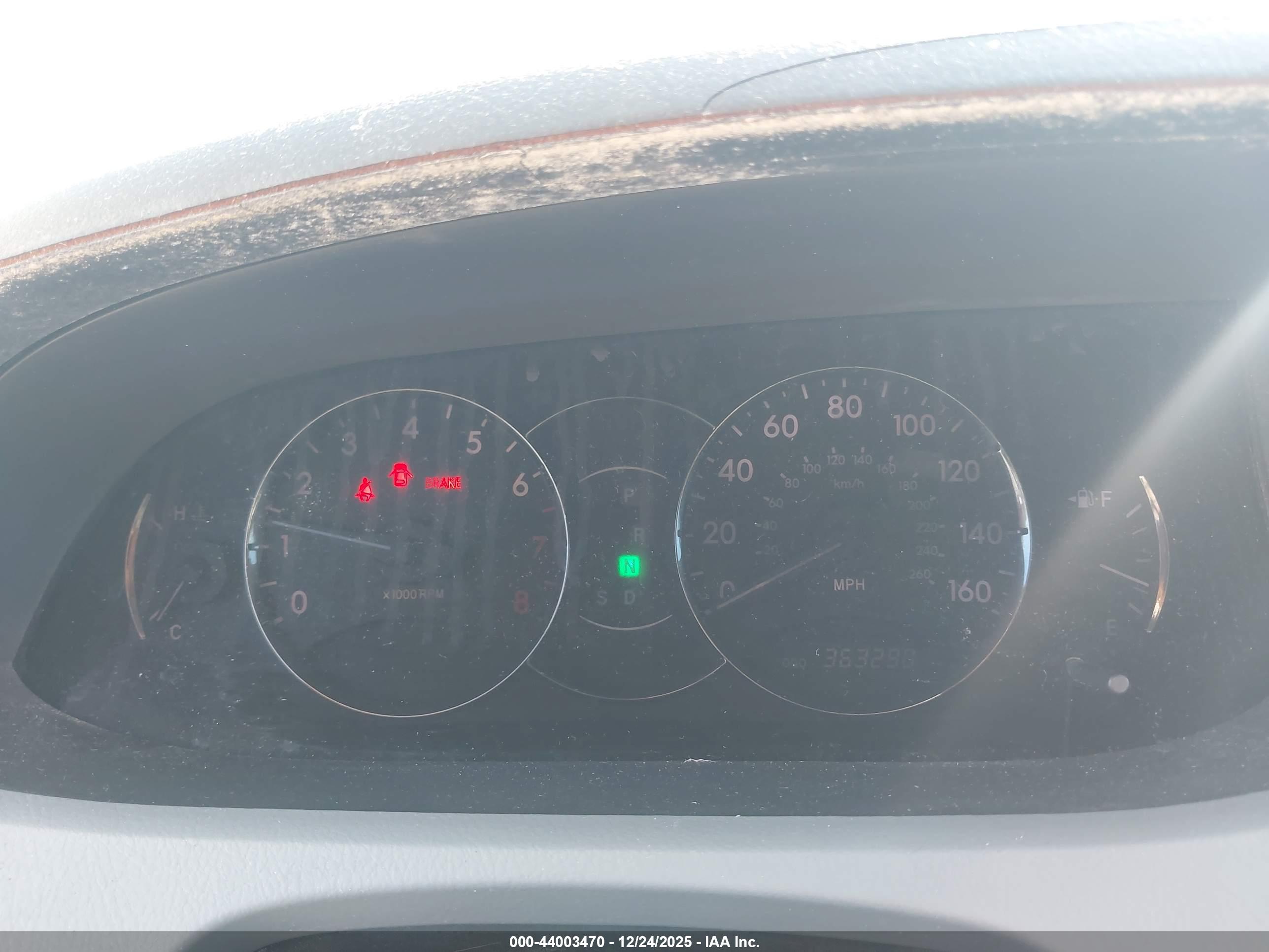 TOYOTA AVALON image 7
