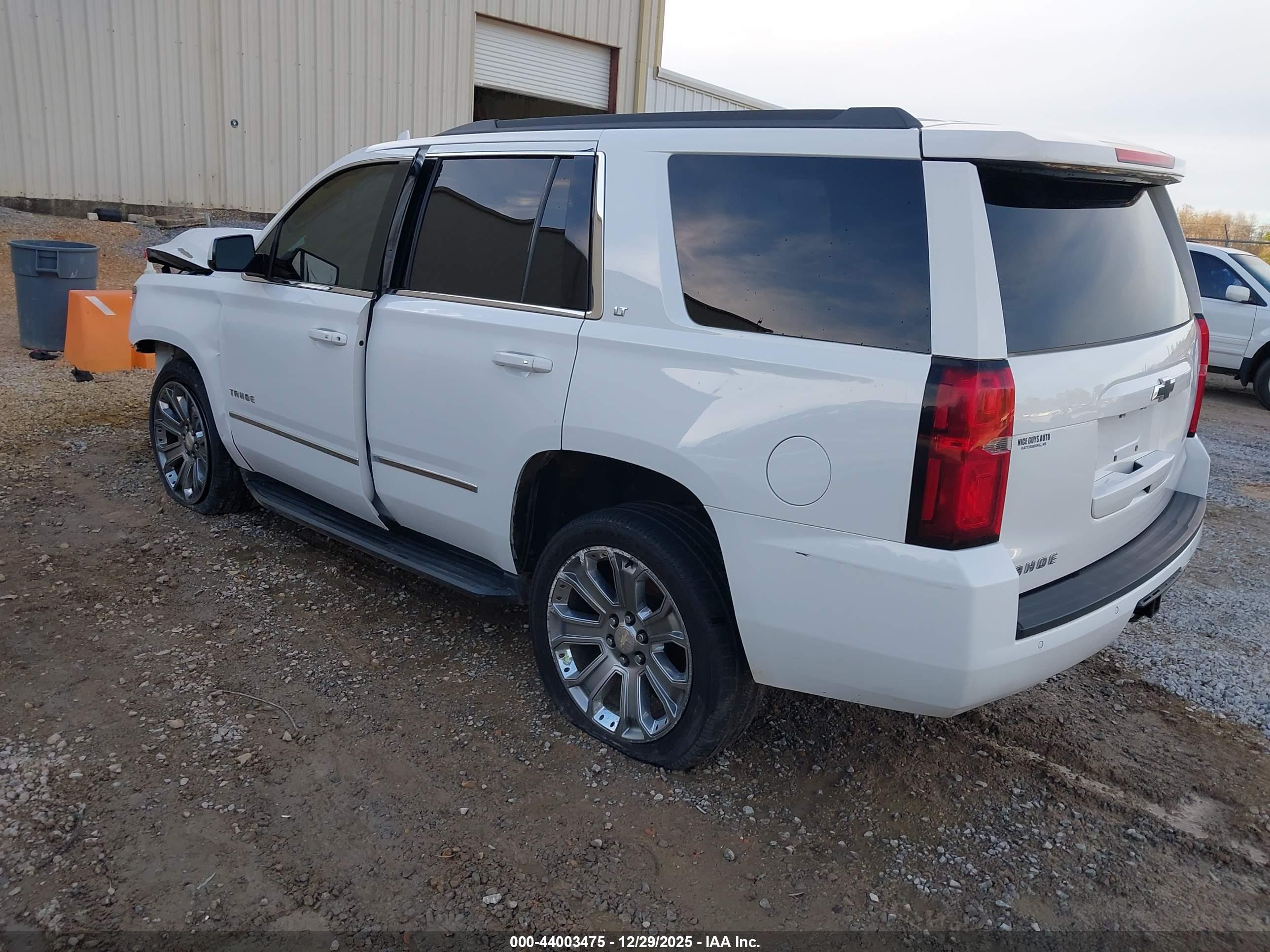 CHEVROLET TAHOE image 3
