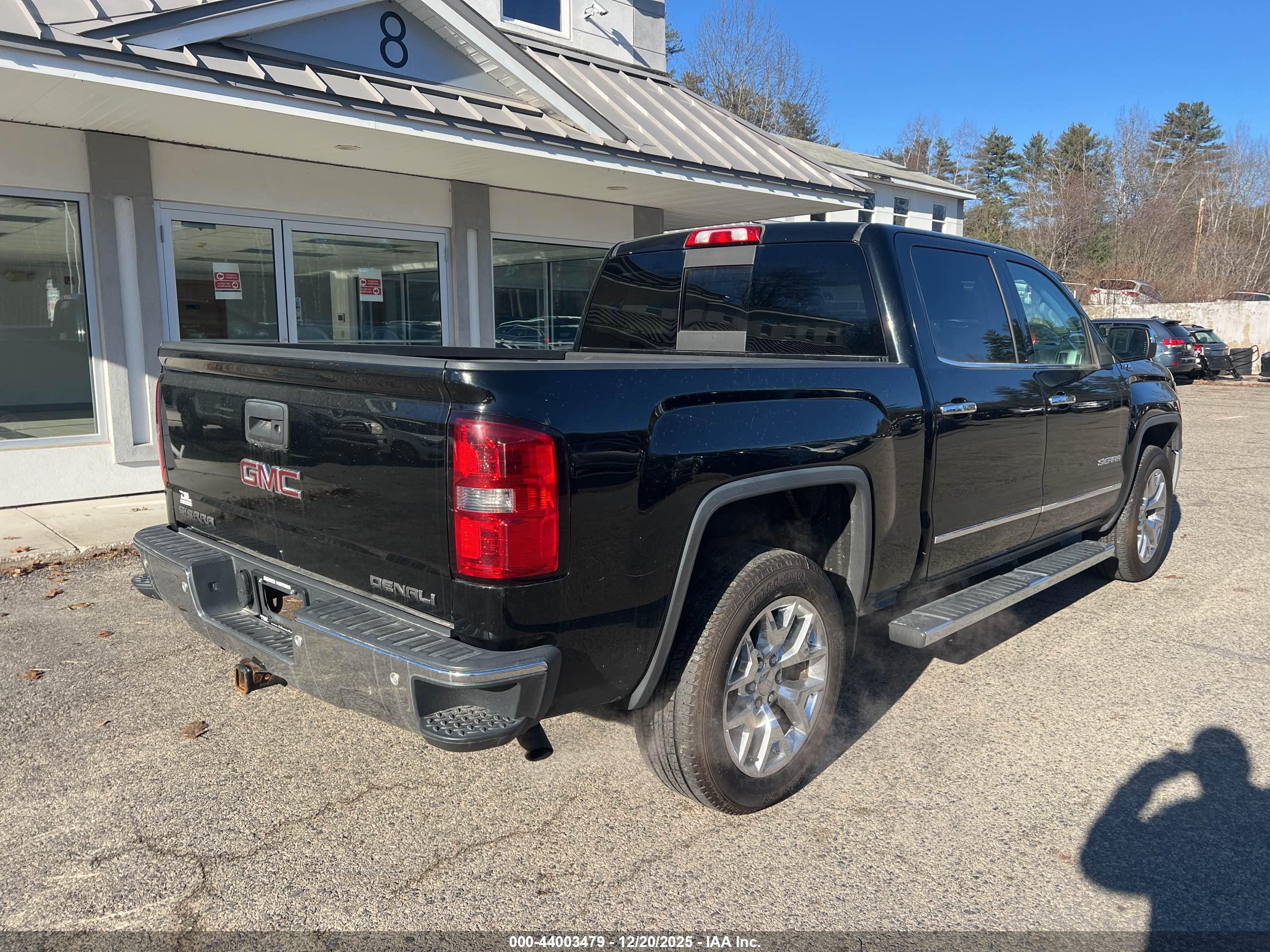 GMC SIERRA image 4
