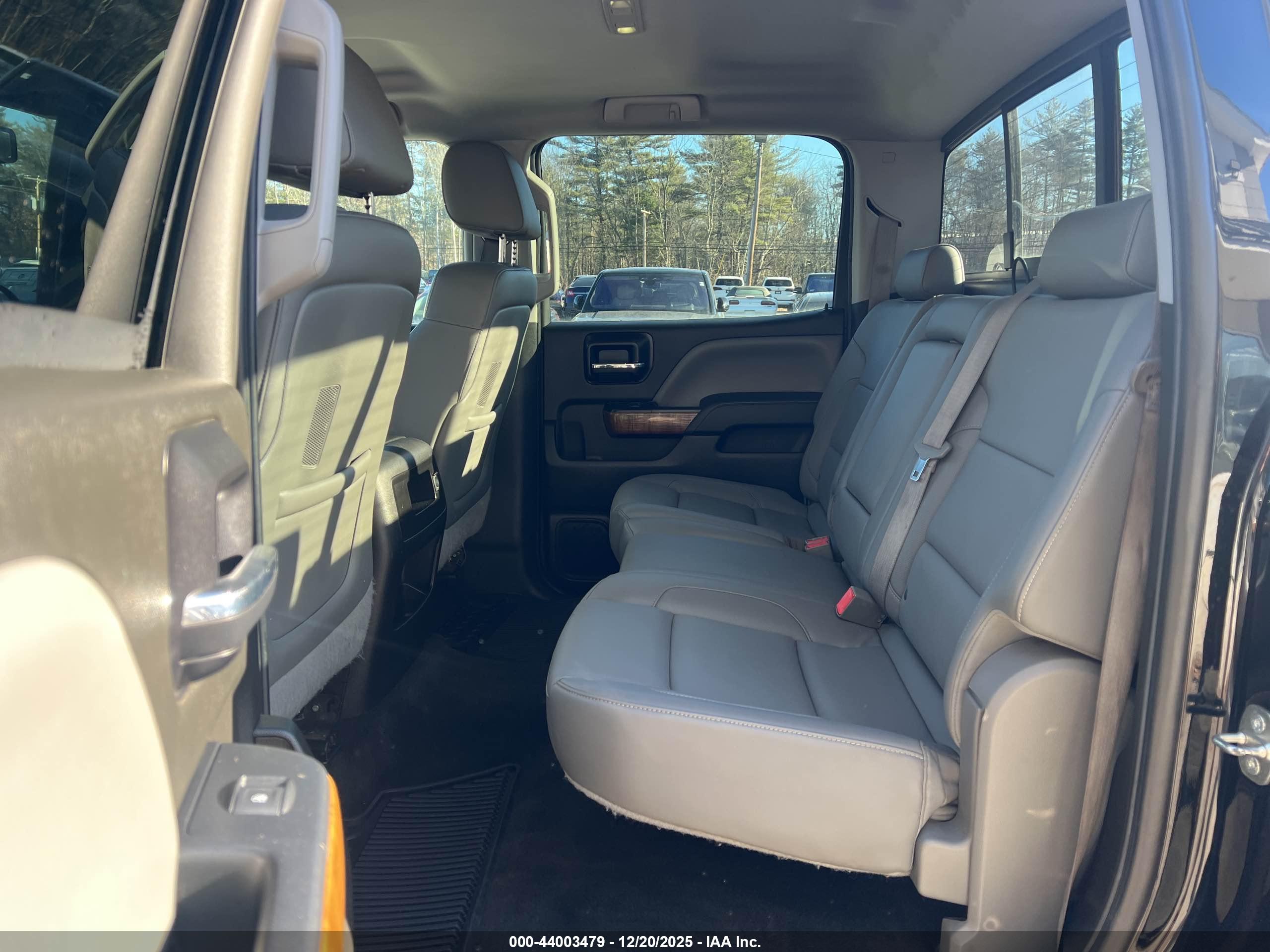 GMC SIERRA image 8