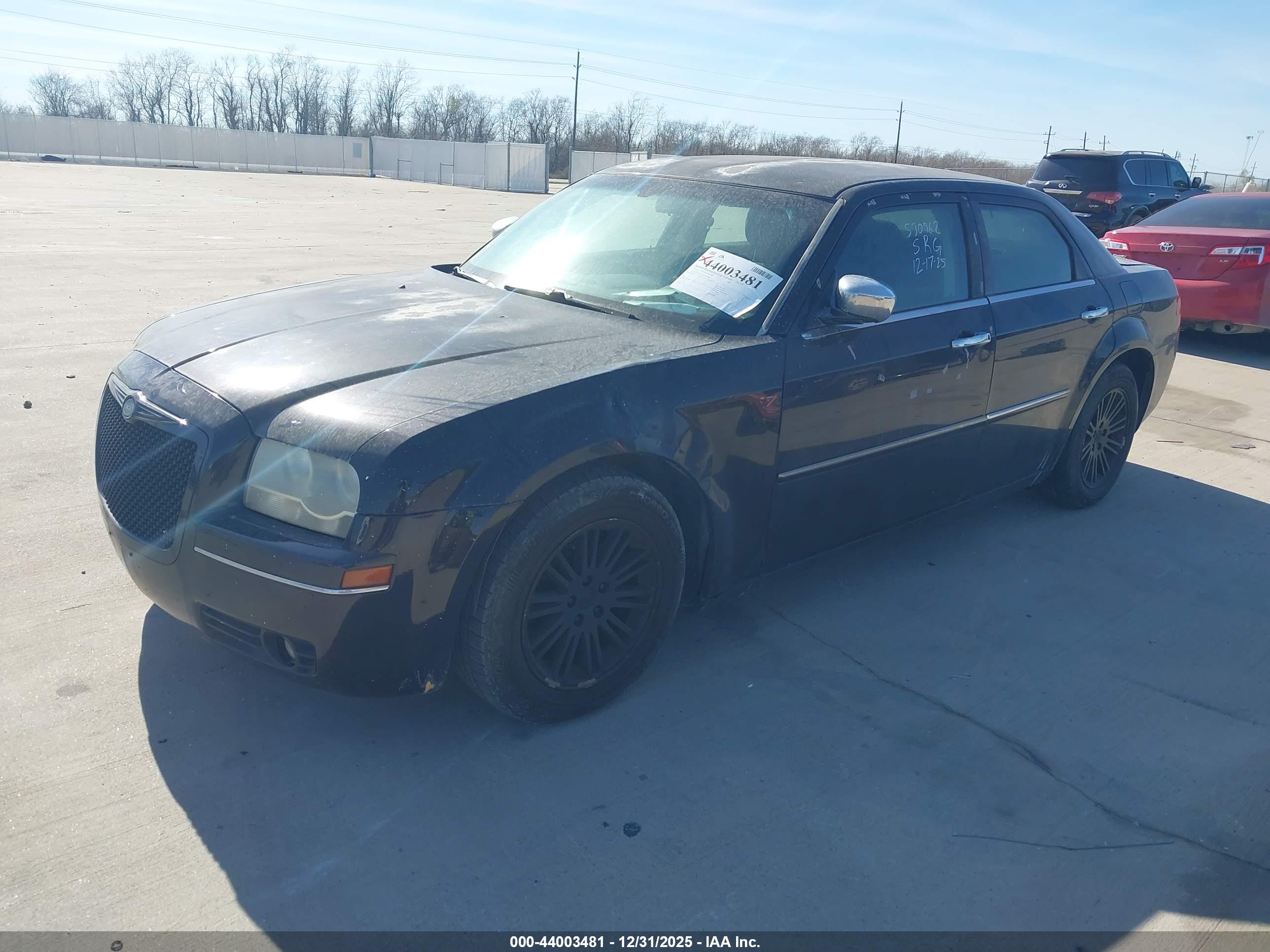 CHRYSLER 300 image 2