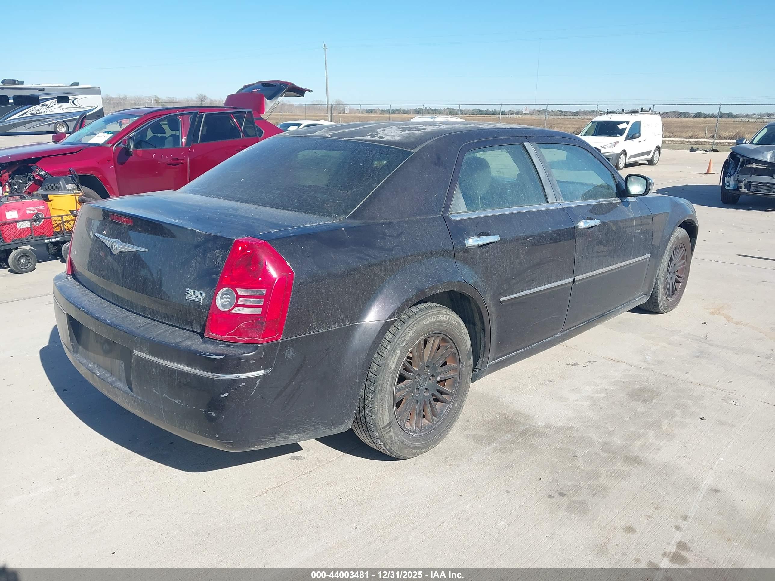 CHRYSLER 300 image 4