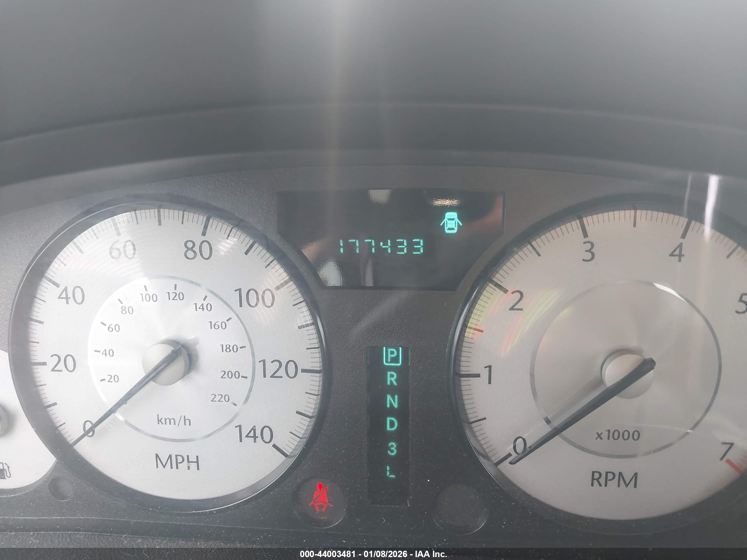 CHRYSLER 300 image 7